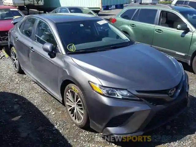 1 Photograph of a damaged car 4T1G11AK6LU880275 TOYOTA CAMRY 2020