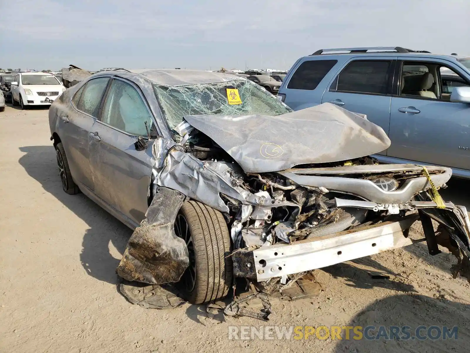 1 Photograph of a damaged car 4T1G11AK6LU881782 TOYOTA CAMRY 2020