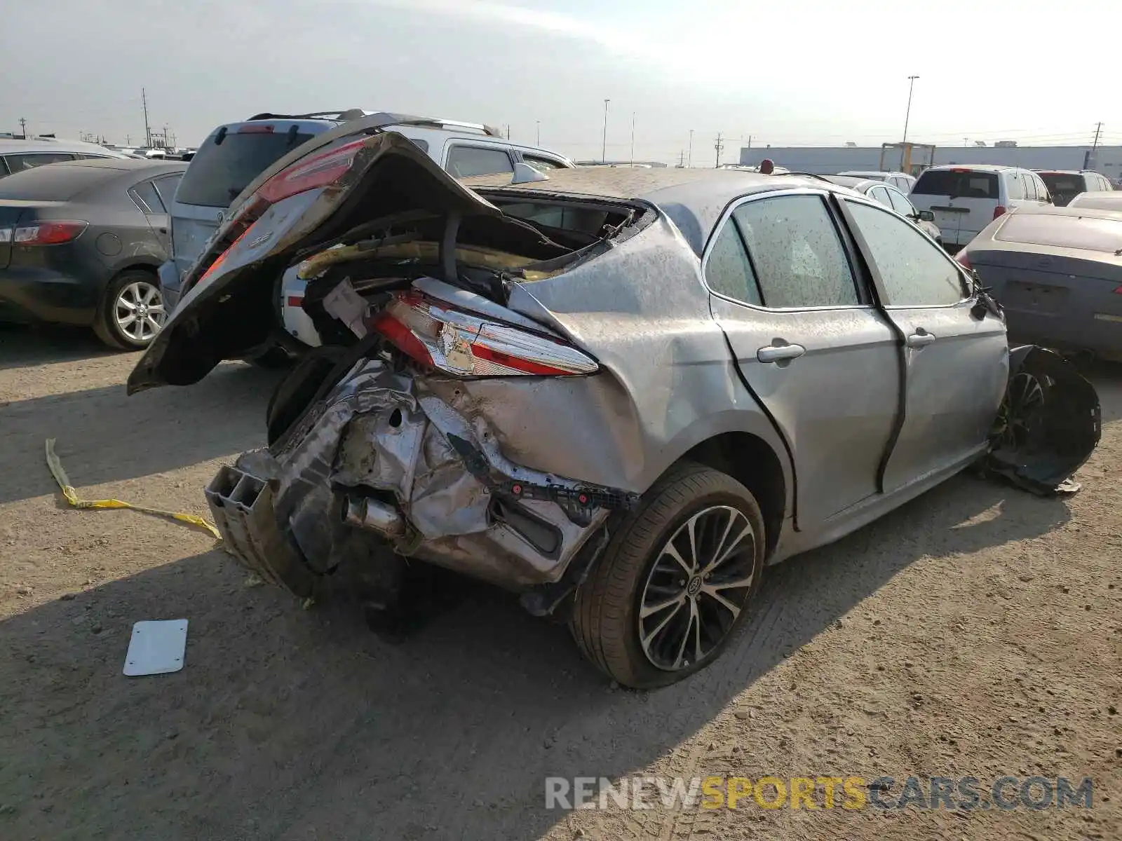 4 Photograph of a damaged car 4T1G11AK6LU881782 TOYOTA CAMRY 2020