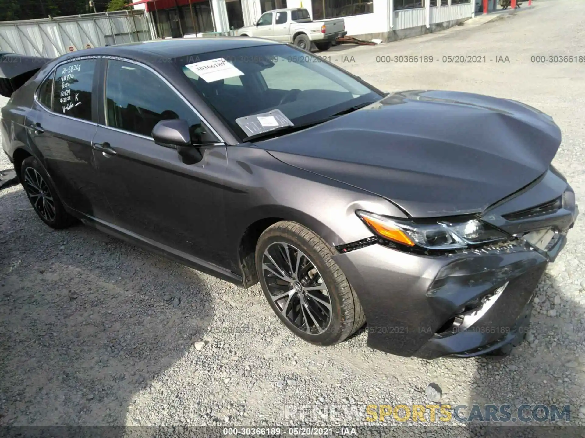 1 Photograph of a damaged car 4T1G11AK6LU886660 TOYOTA CAMRY 2020