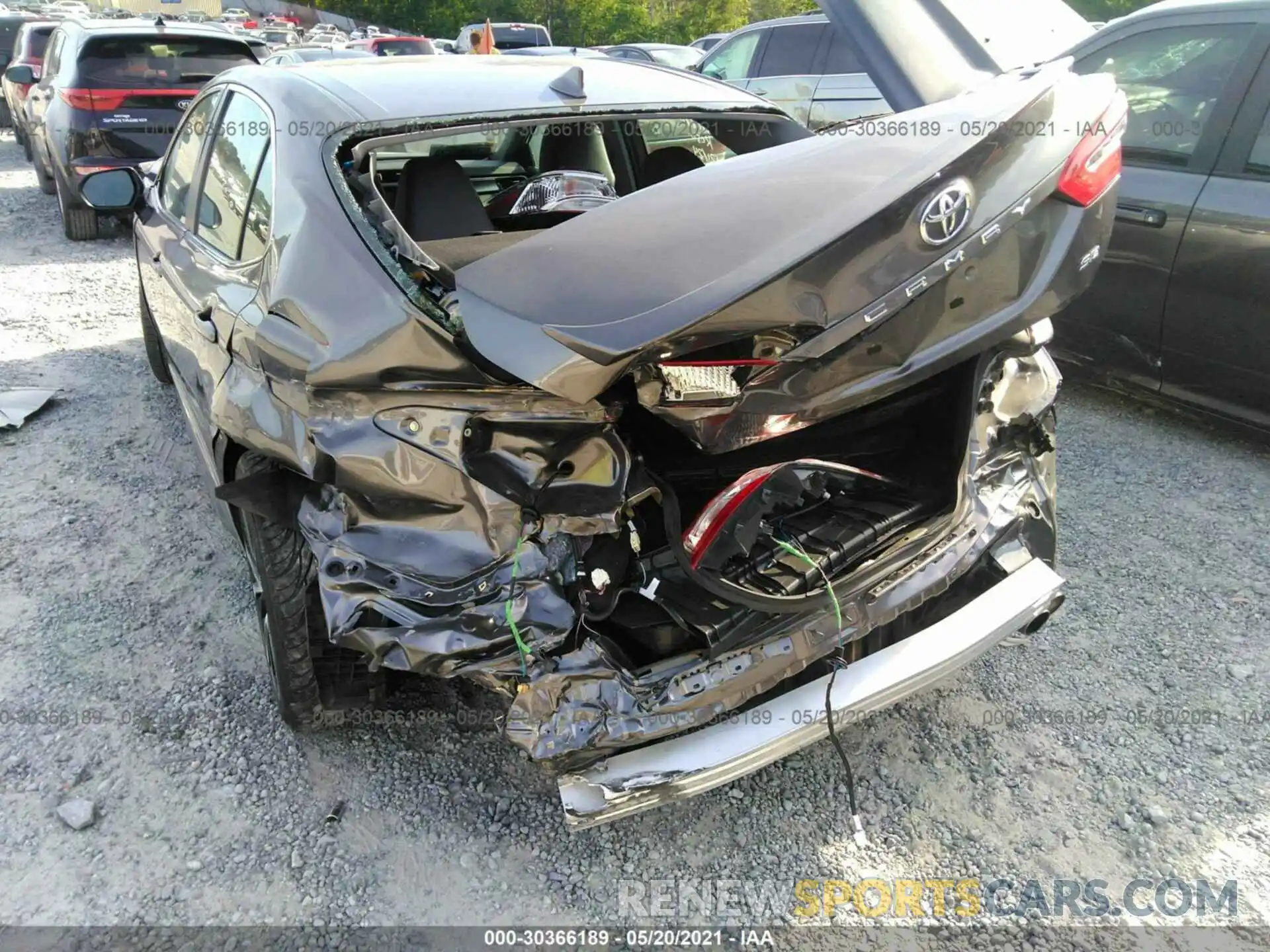 6 Фотография поврежденного автомобиля 4T1G11AK6LU886660 TOYOTA CAMRY 2020