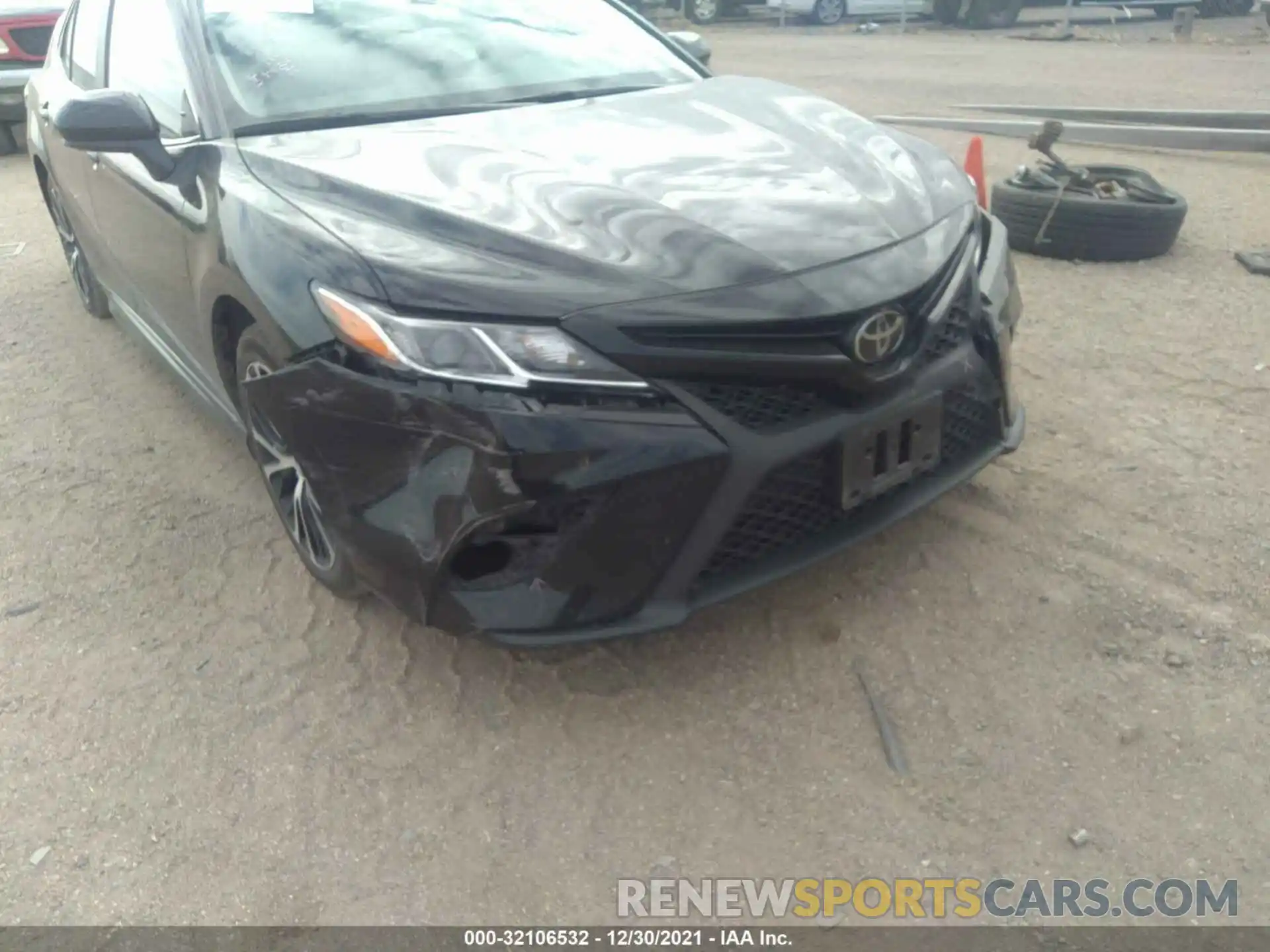 6 Photograph of a damaged car 4T1G11AK6LU886853 TOYOTA CAMRY 2020