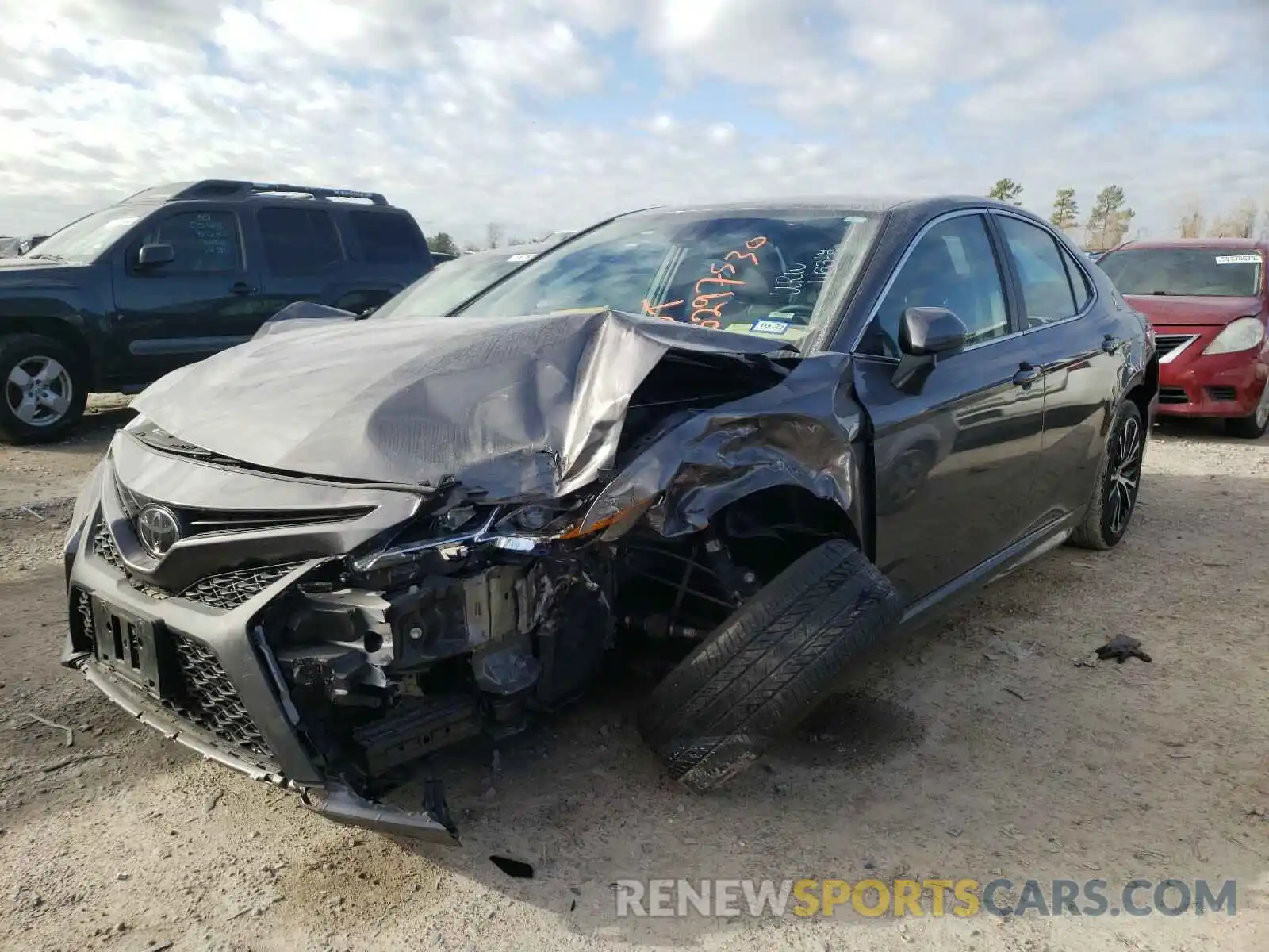 2 Фотография поврежденного автомобиля 4T1G11AK6LU888358 TOYOTA CAMRY 2020