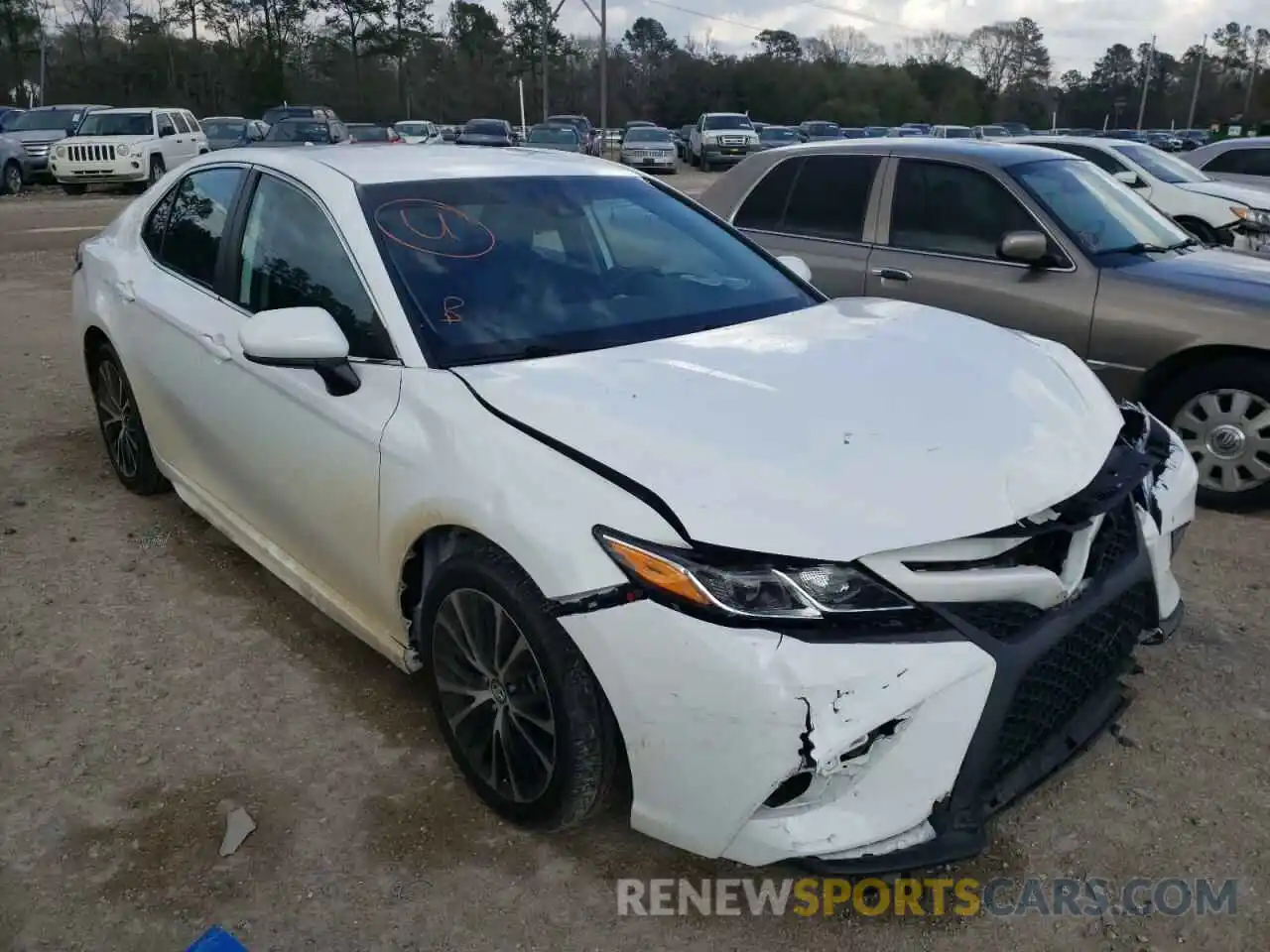 1 Photograph of a damaged car 4T1G11AK6LU890286 TOYOTA CAMRY 2020