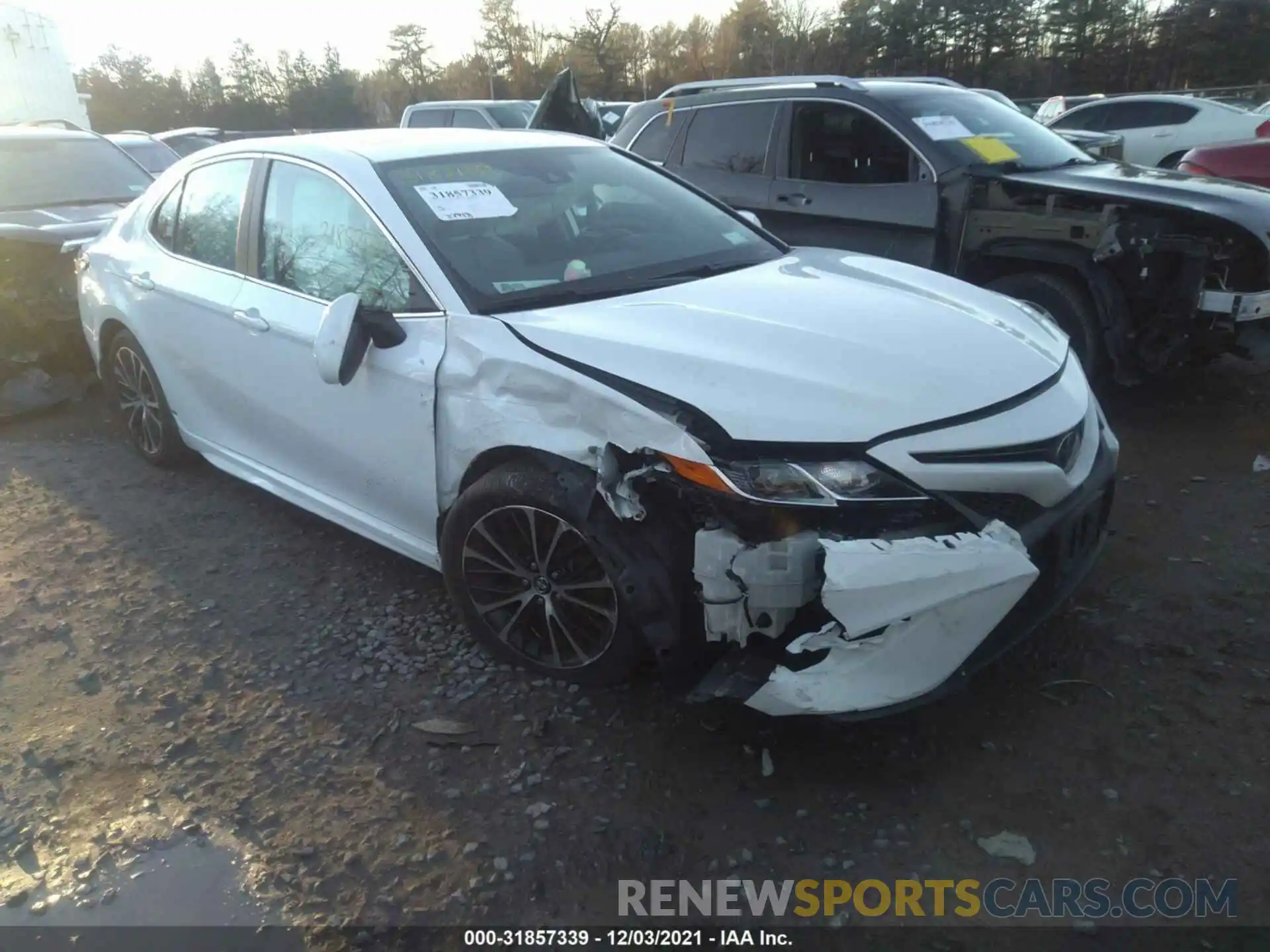 1 Photograph of a damaged car 4T1G11AK6LU891518 TOYOTA CAMRY 2020