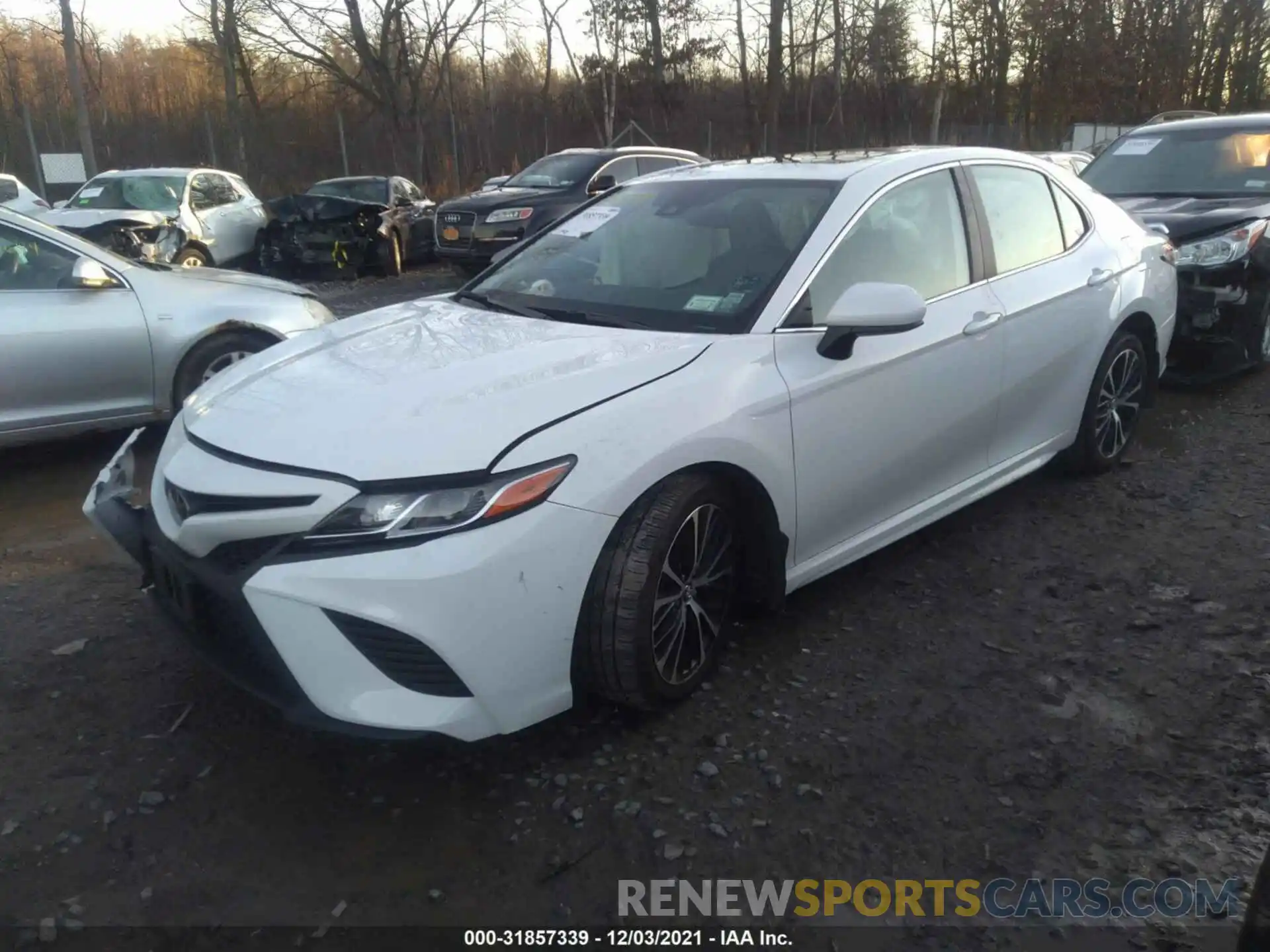 2 Photograph of a damaged car 4T1G11AK6LU891518 TOYOTA CAMRY 2020