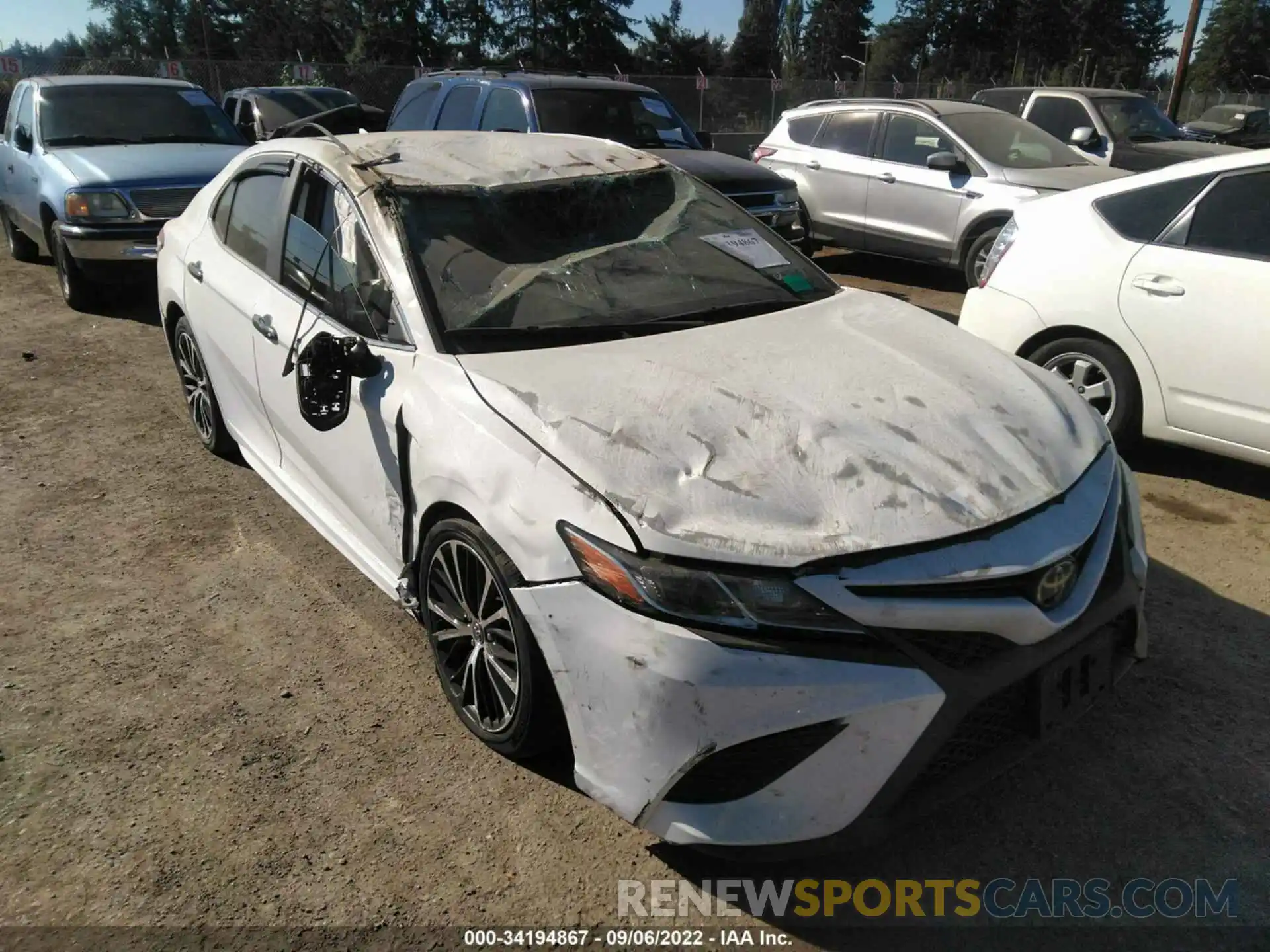 1 Photograph of a damaged car 4T1G11AK6LU891907 TOYOTA CAMRY 2020