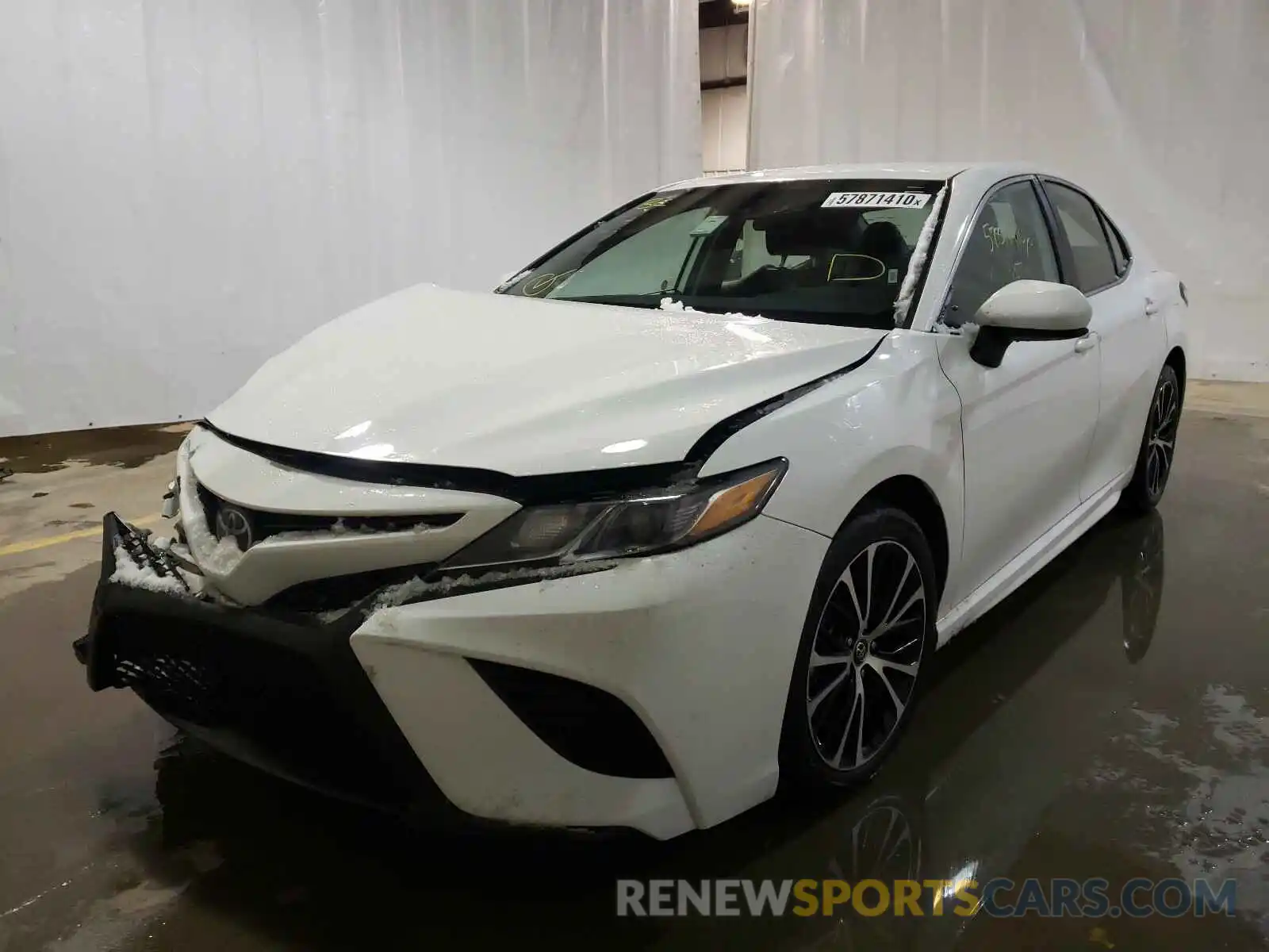 2 Photograph of a damaged car 4T1G11AK6LU892152 TOYOTA CAMRY 2020