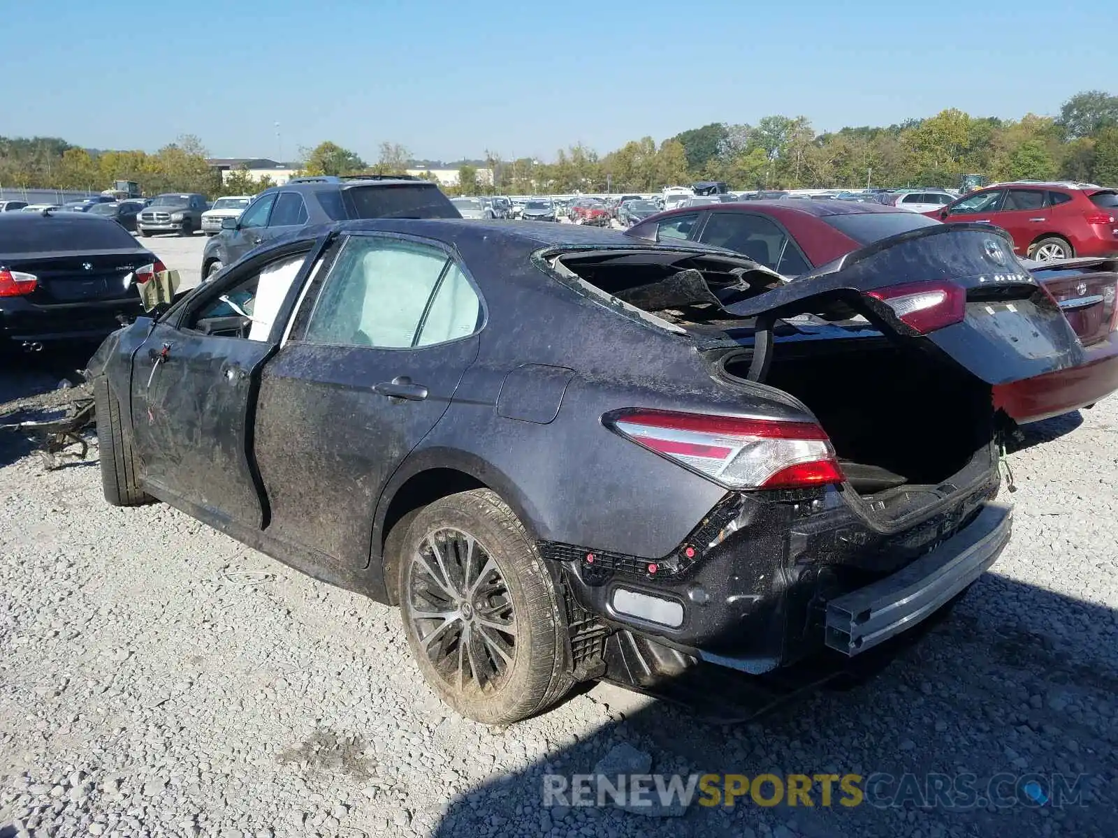 3 Photograph of a damaged car 4T1G11AK6LU895326 TOYOTA CAMRY 2020