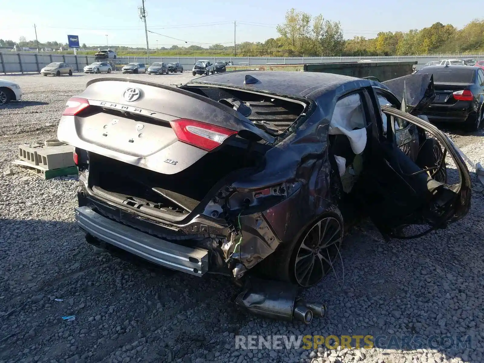 4 Photograph of a damaged car 4T1G11AK6LU895326 TOYOTA CAMRY 2020