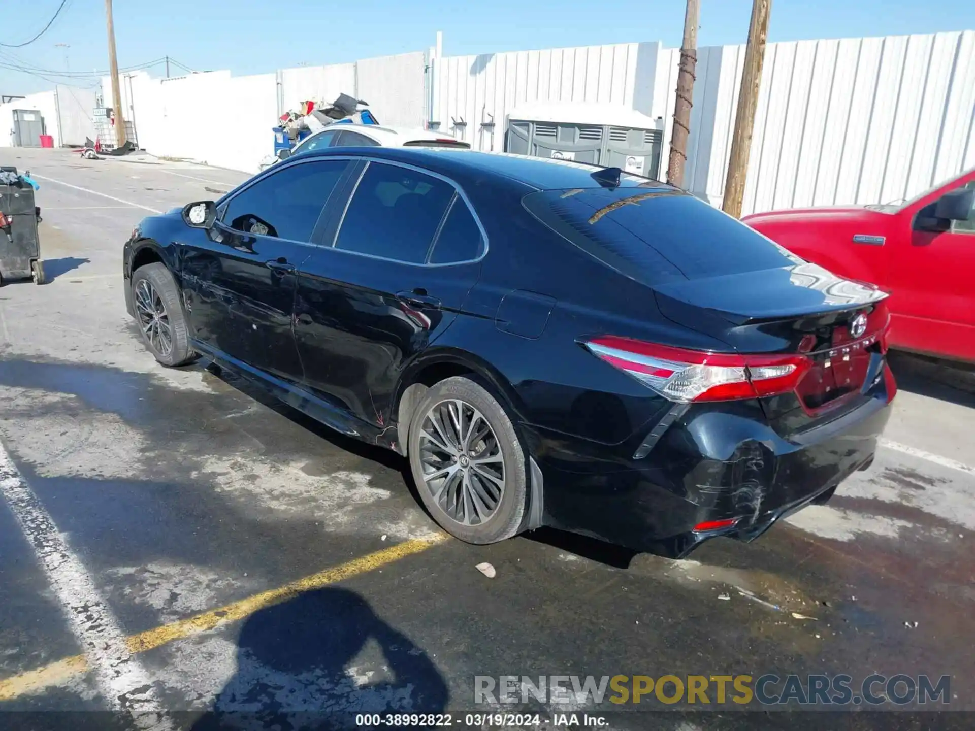 3 Photograph of a damaged car 4T1G11AK6LU895570 TOYOTA CAMRY 2020