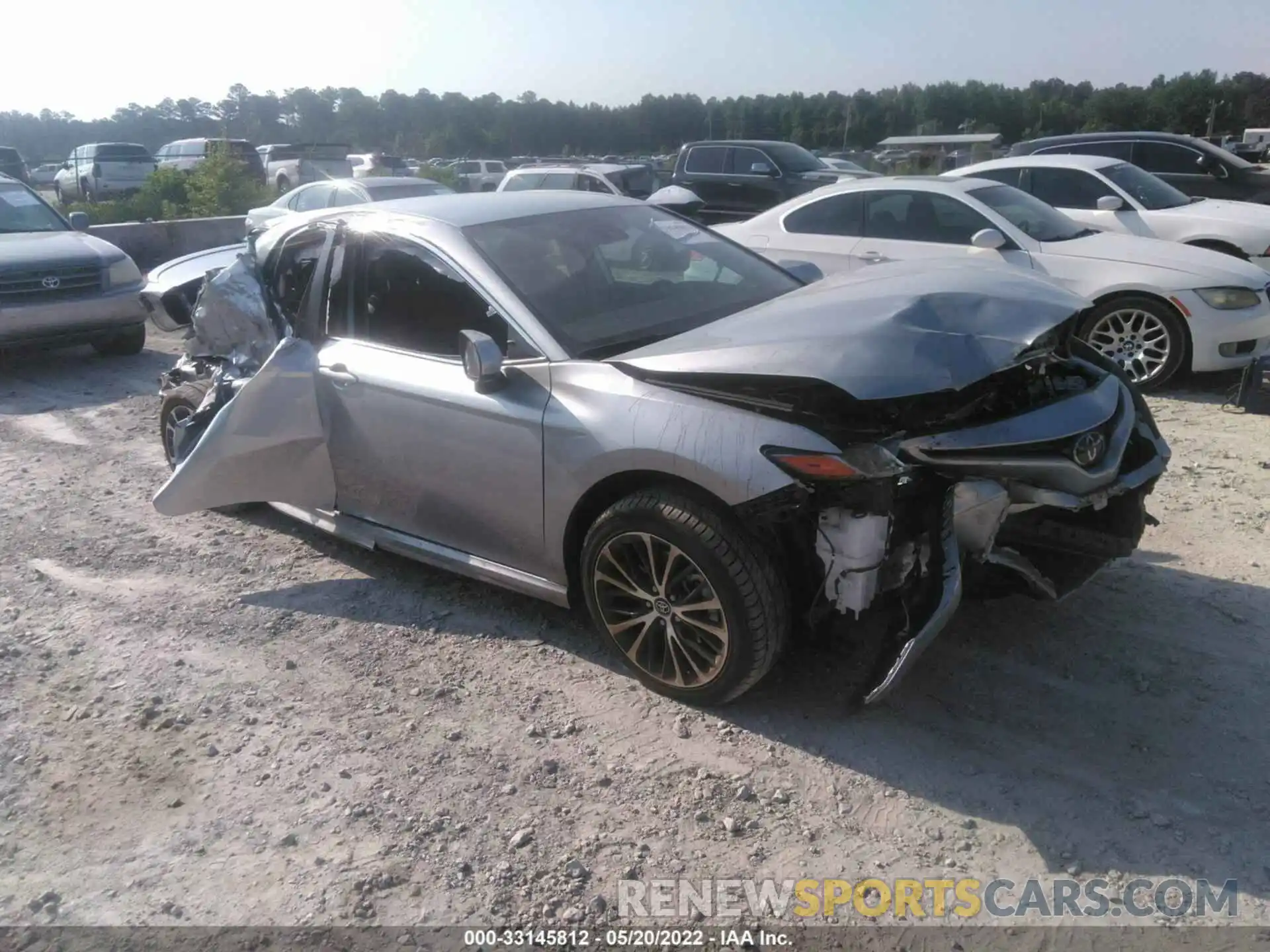 1 Photograph of a damaged car 4T1G11AK6LU896931 TOYOTA CAMRY 2020