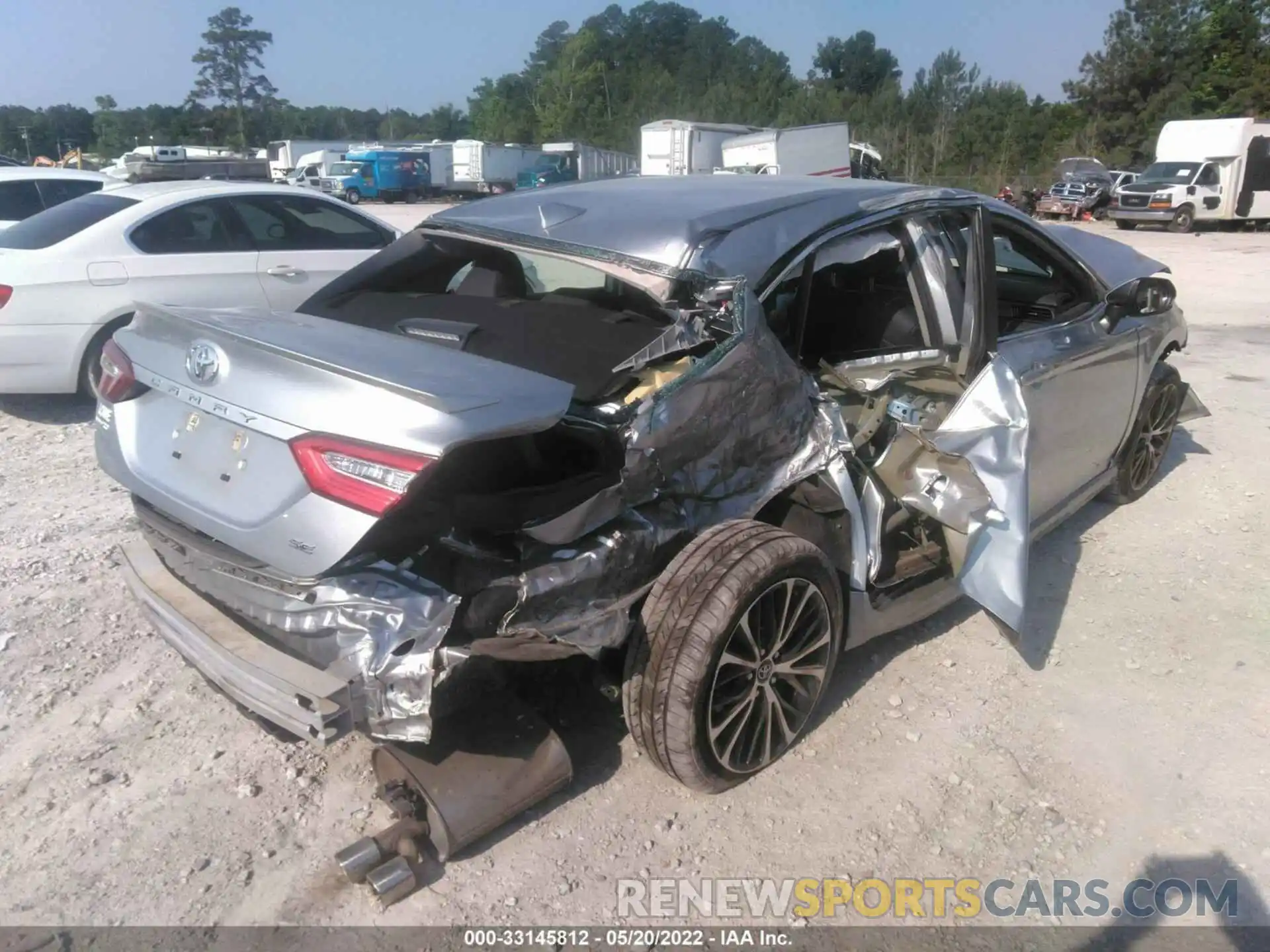 12 Photograph of a damaged car 4T1G11AK6LU896931 TOYOTA CAMRY 2020