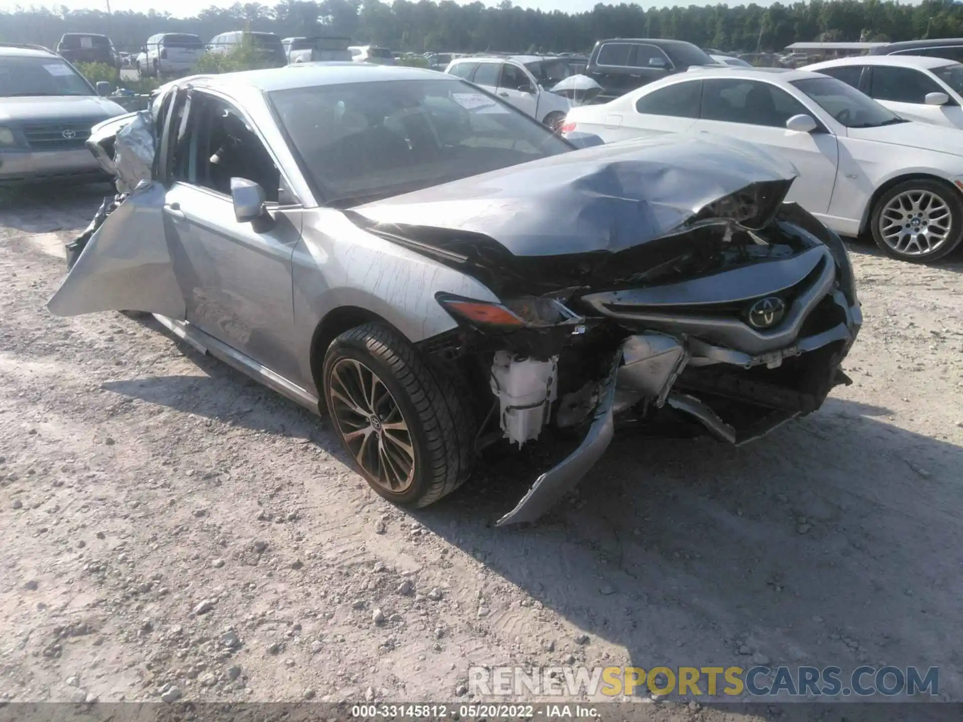 6 Photograph of a damaged car 4T1G11AK6LU896931 TOYOTA CAMRY 2020