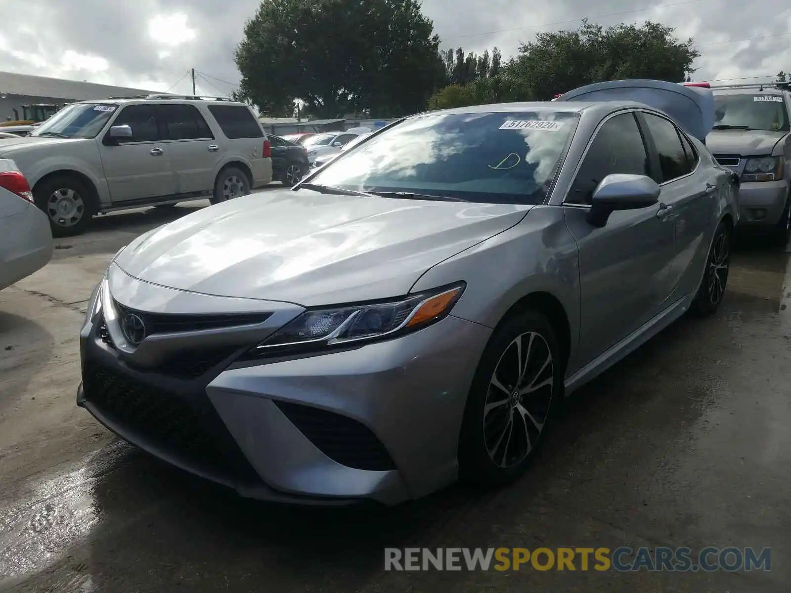 2 Photograph of a damaged car 4T1G11AK6LU897531 TOYOTA CAMRY 2020