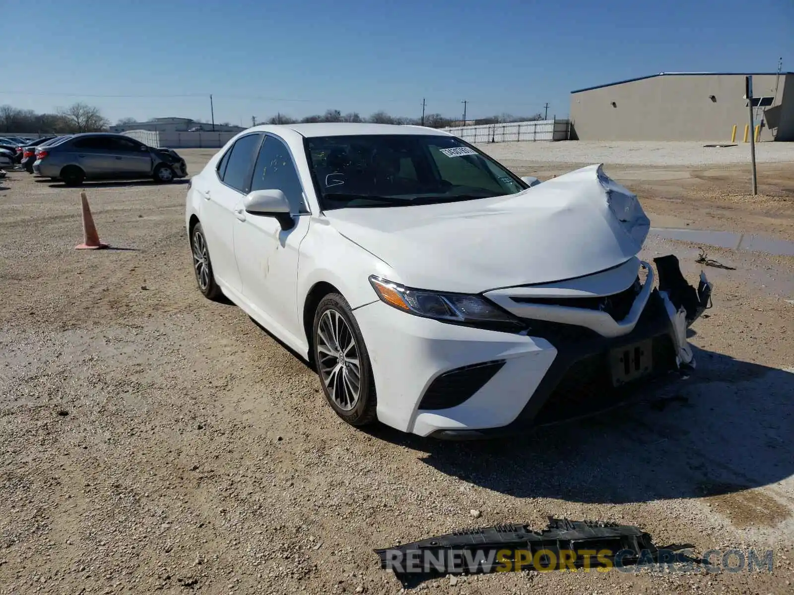 1 Photograph of a damaged car 4T1G11AK6LU898162 TOYOTA CAMRY 2020