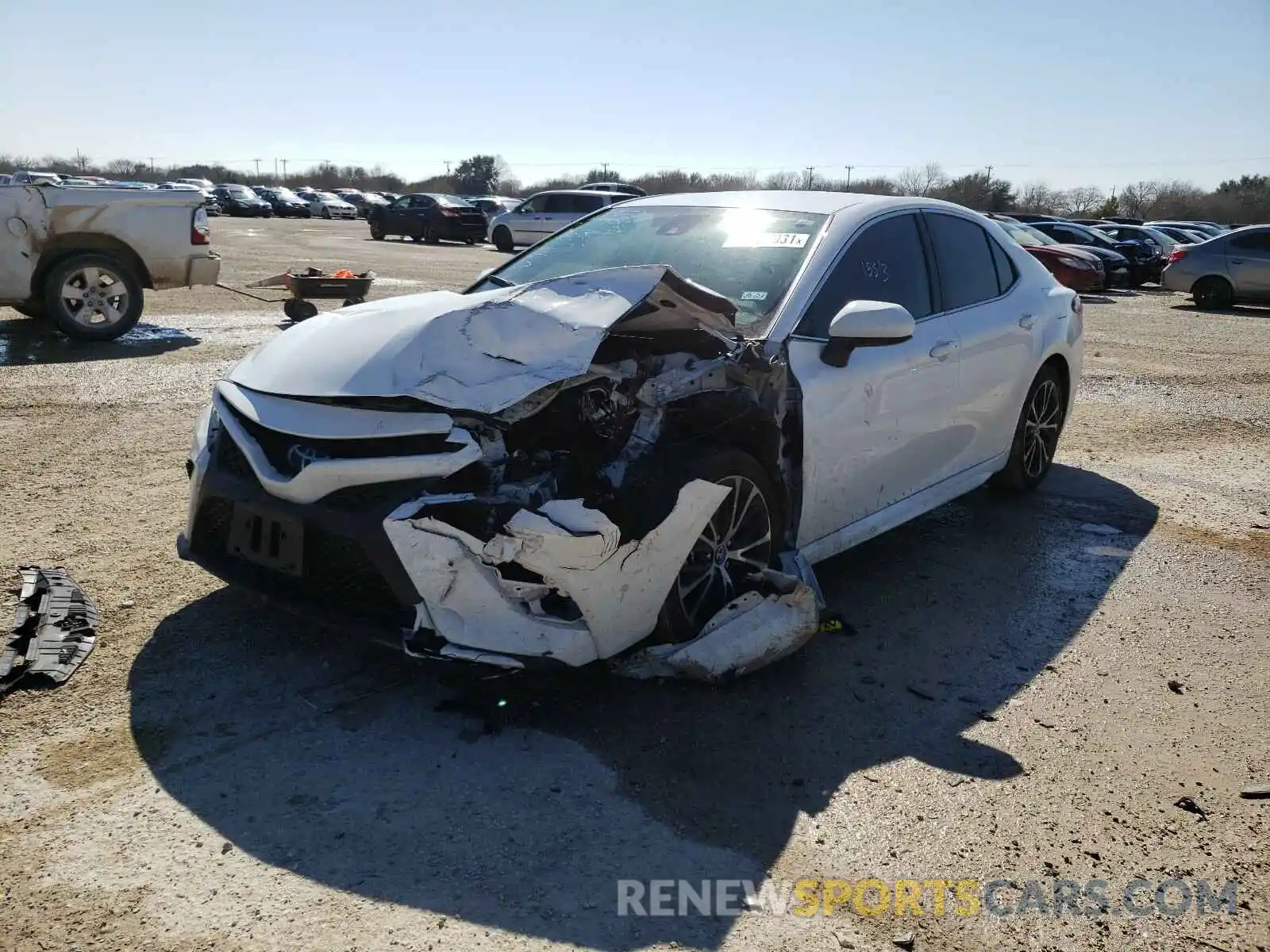 2 Photograph of a damaged car 4T1G11AK6LU898162 TOYOTA CAMRY 2020
