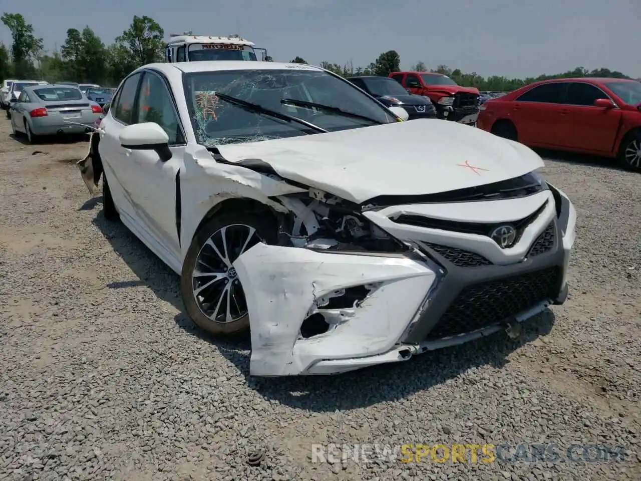 1 Photograph of a damaged car 4T1G11AK6LU899053 TOYOTA CAMRY 2020