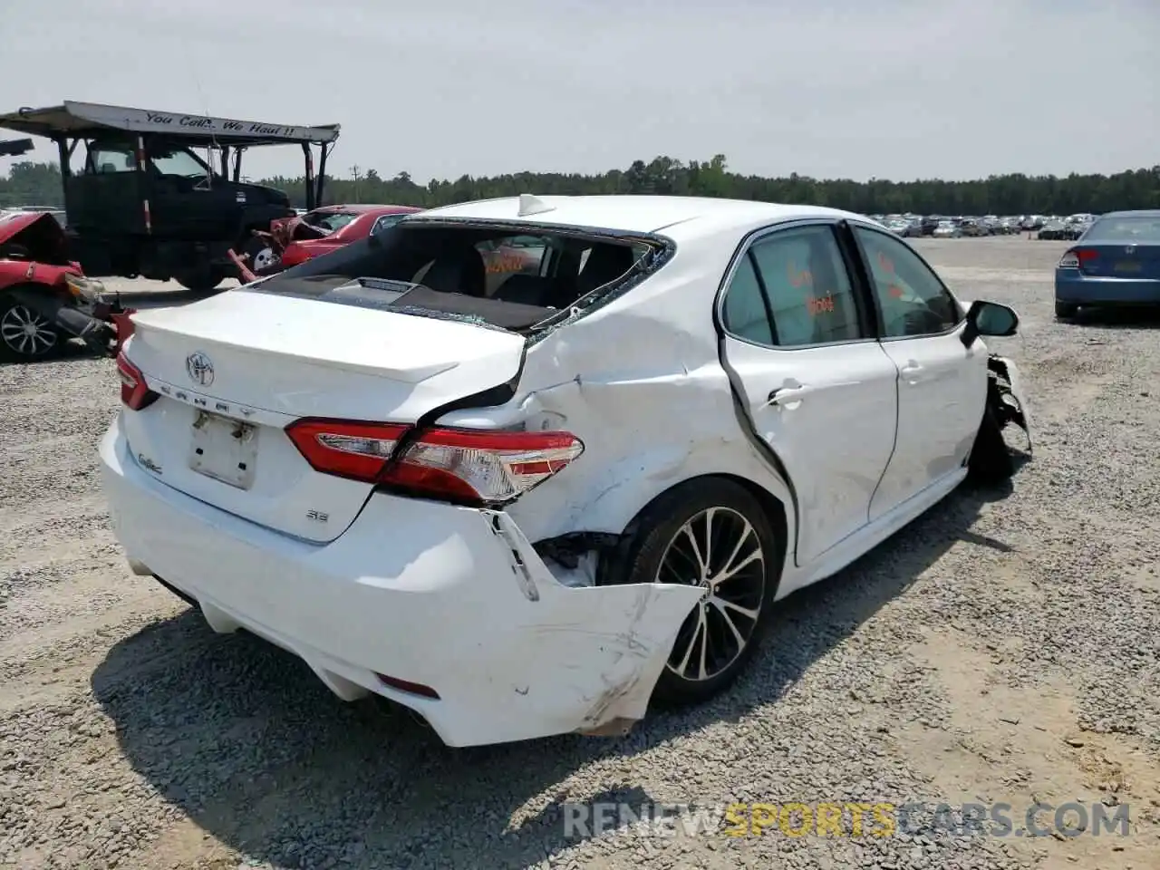 4 Photograph of a damaged car 4T1G11AK6LU899053 TOYOTA CAMRY 2020