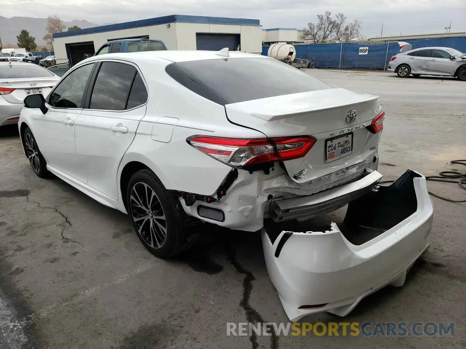 3 Photograph of a damaged car 4T1G11AK6LU899425 TOYOTA CAMRY 2020