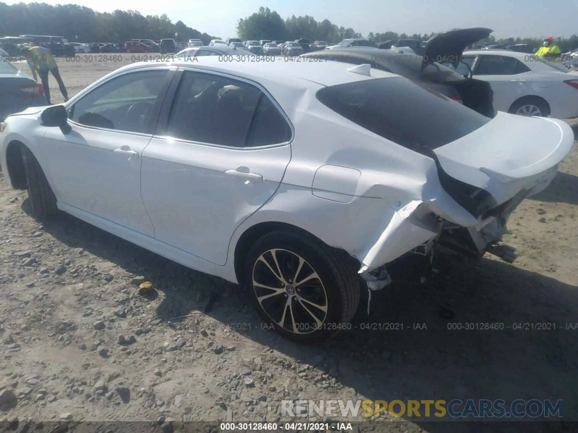 3 Photograph of a damaged car 4T1G11AK6LU899912 TOYOTA CAMRY 2020