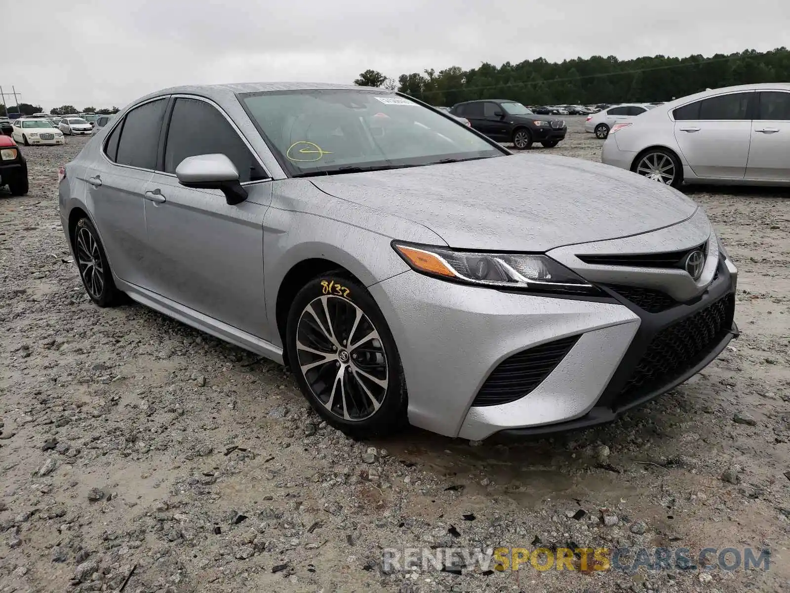 1 Photograph of a damaged car 4T1G11AK6LU899991 TOYOTA CAMRY 2020