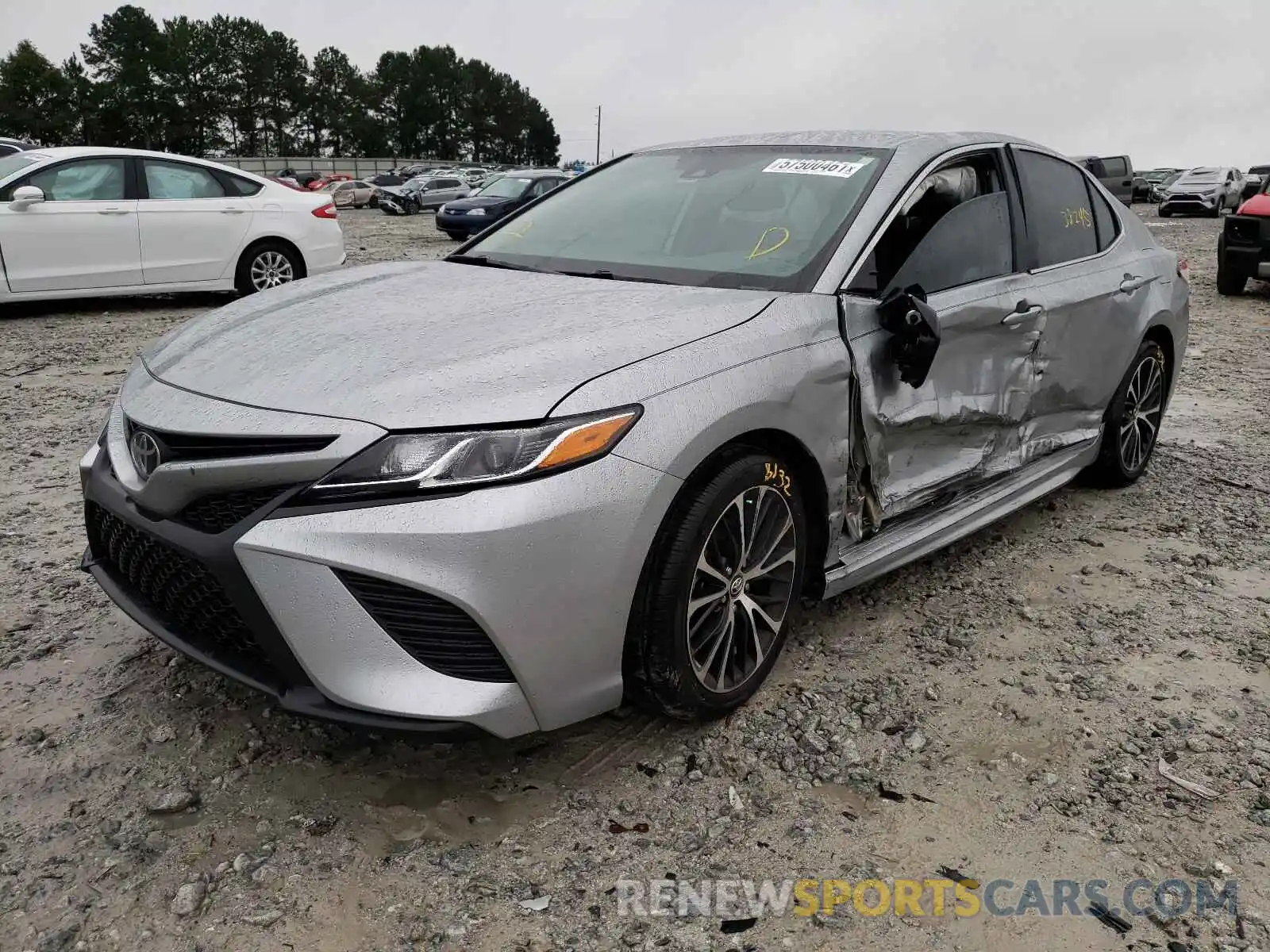 2 Photograph of a damaged car 4T1G11AK6LU899991 TOYOTA CAMRY 2020