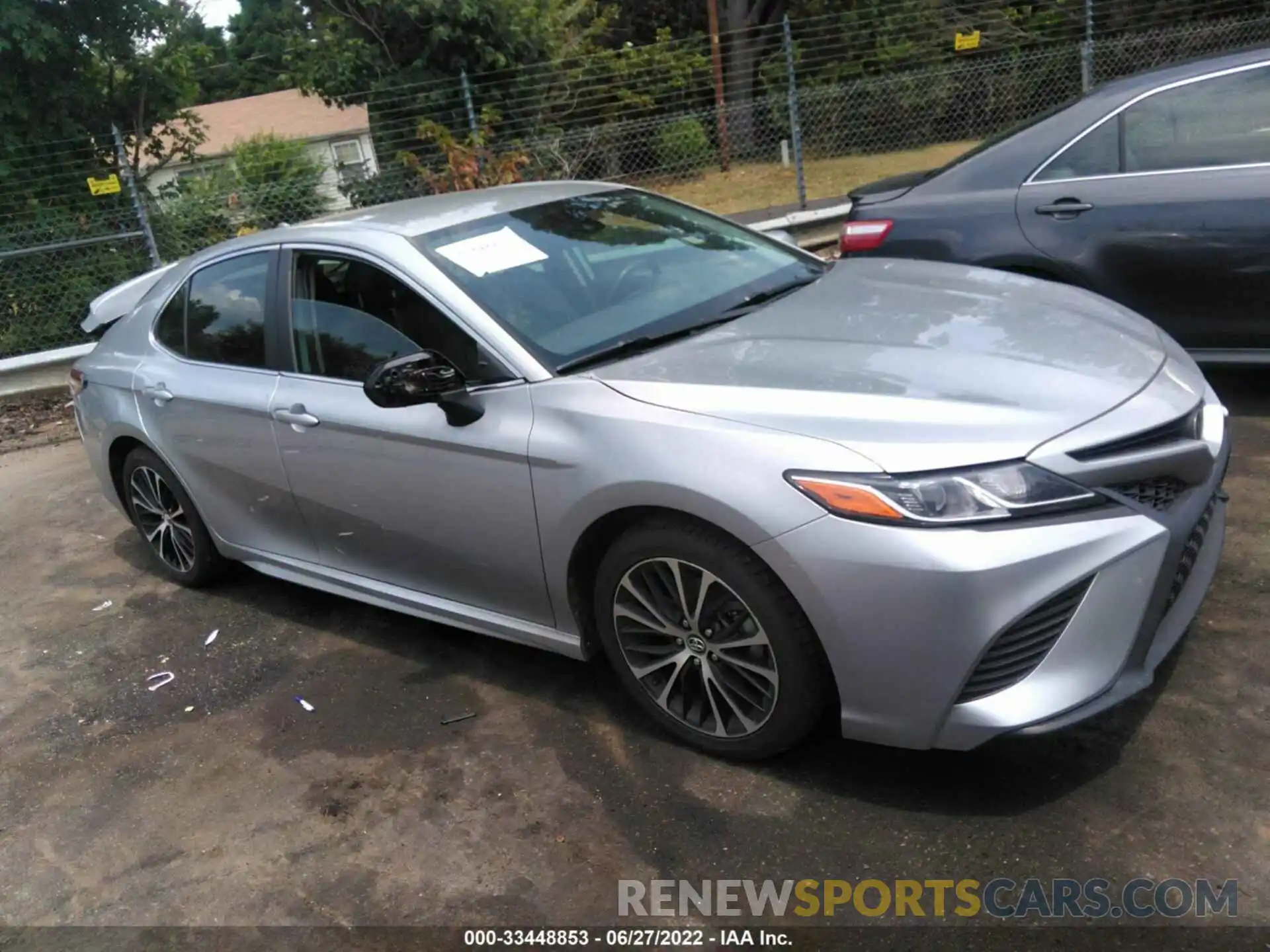 1 Photograph of a damaged car 4T1G11AK6LU900069 TOYOTA CAMRY 2020