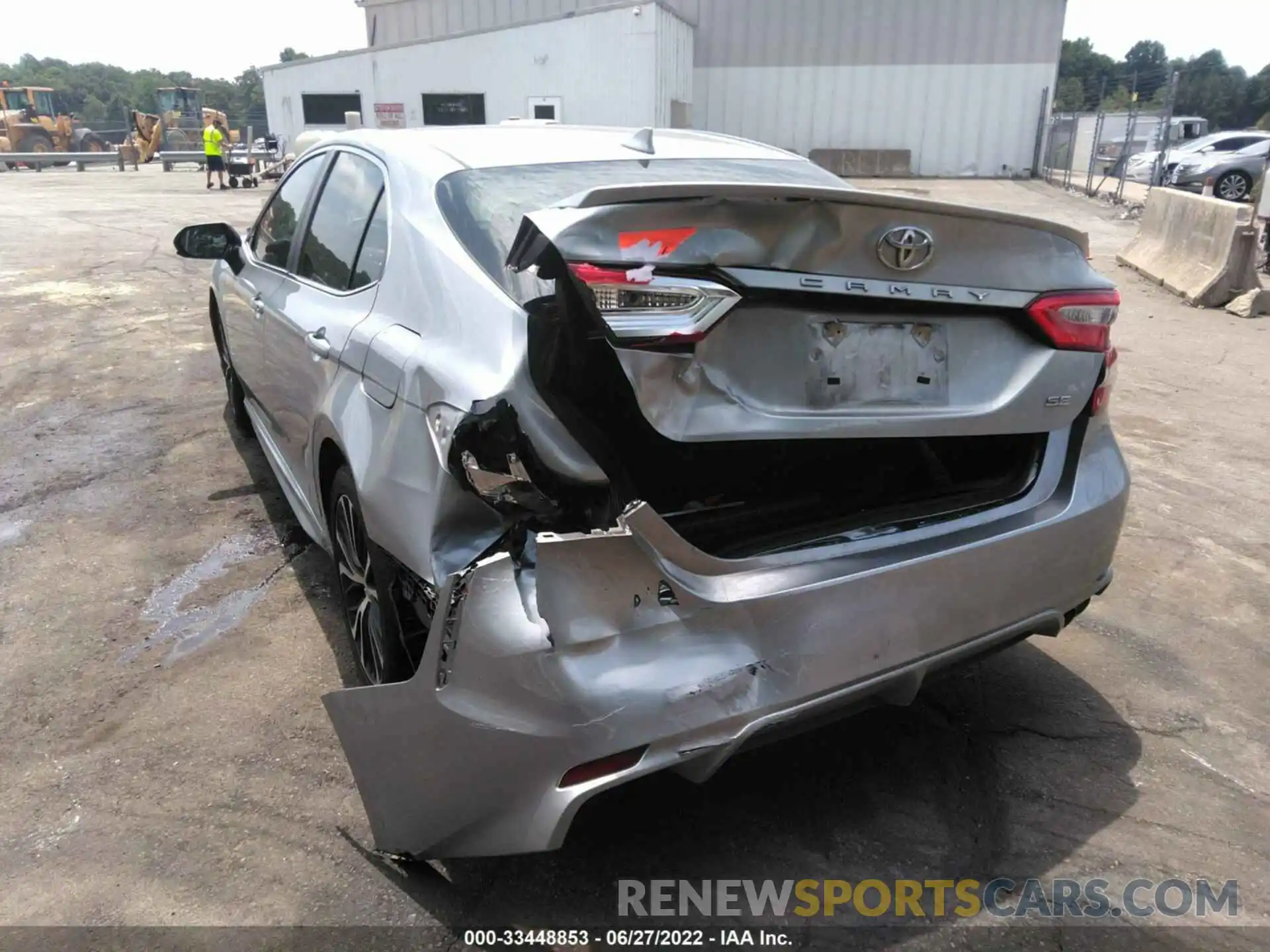 6 Photograph of a damaged car 4T1G11AK6LU900069 TOYOTA CAMRY 2020