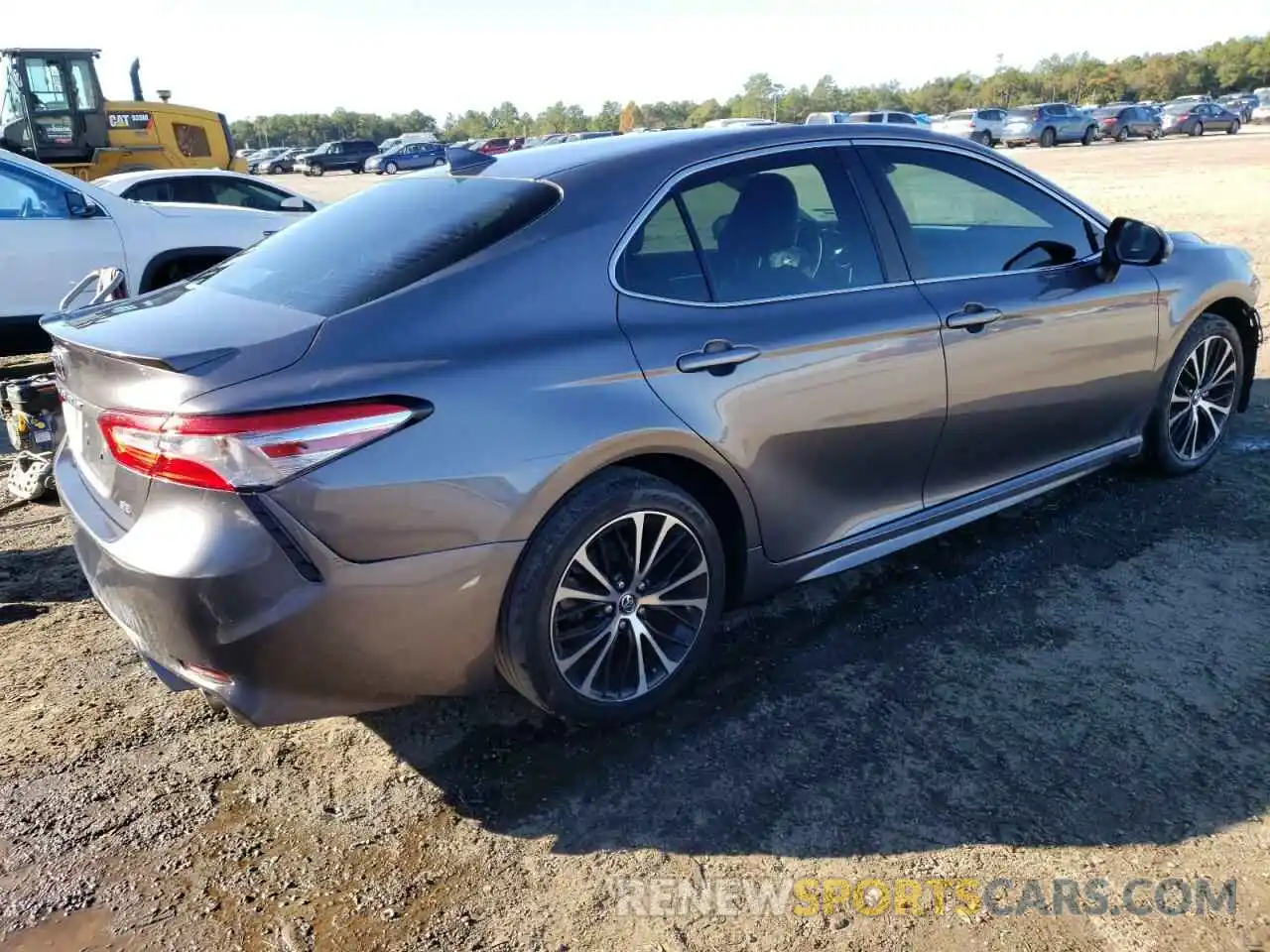 4 Photograph of a damaged car 4T1G11AK6LU900606 TOYOTA CAMRY 2020