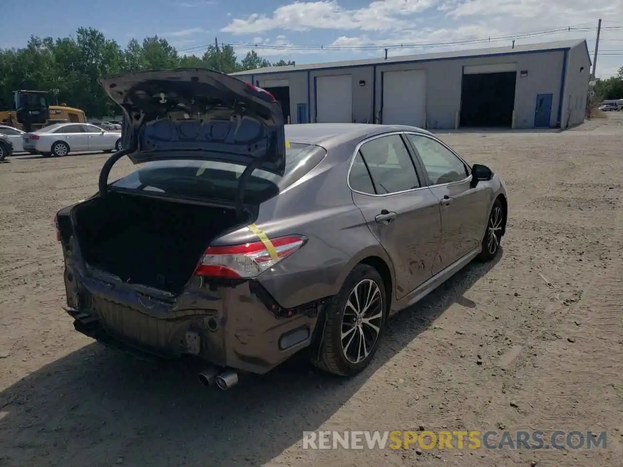 9 Photograph of a damaged car 4T1G11AK6LU902579 TOYOTA CAMRY 2020