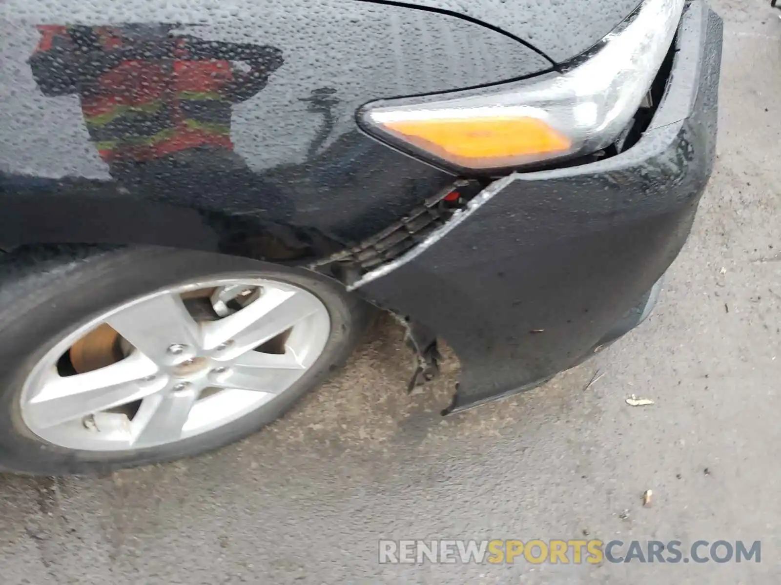 9 Photograph of a damaged car 4T1G11AK6LU903702 TOYOTA CAMRY 2020