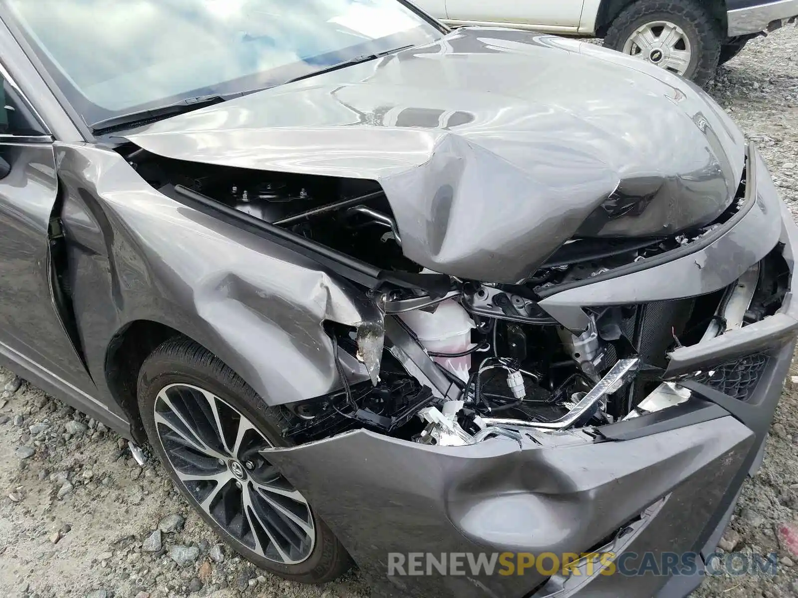 9 Photograph of a damaged car 4T1G11AK6LU906731 TOYOTA CAMRY 2020