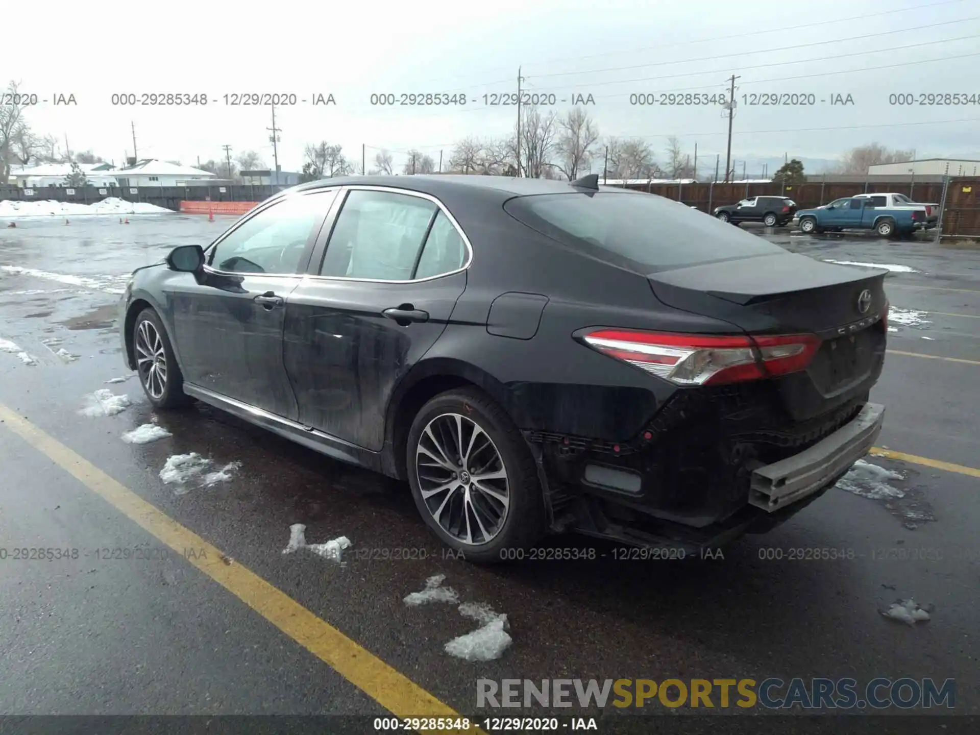 3 Photograph of a damaged car 4T1G11AK6LU909287 TOYOTA CAMRY 2020