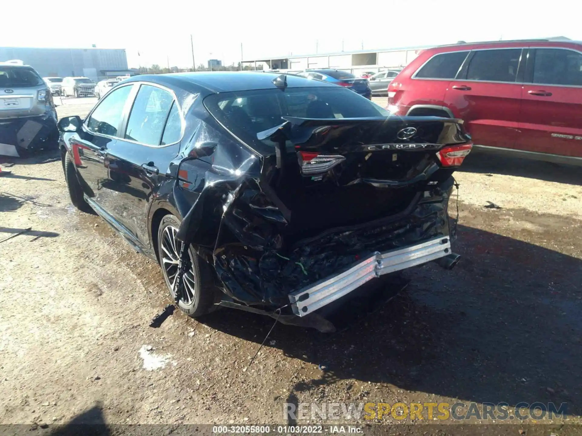 3 Photograph of a damaged car 4T1G11AK6LU909998 TOYOTA CAMRY 2020