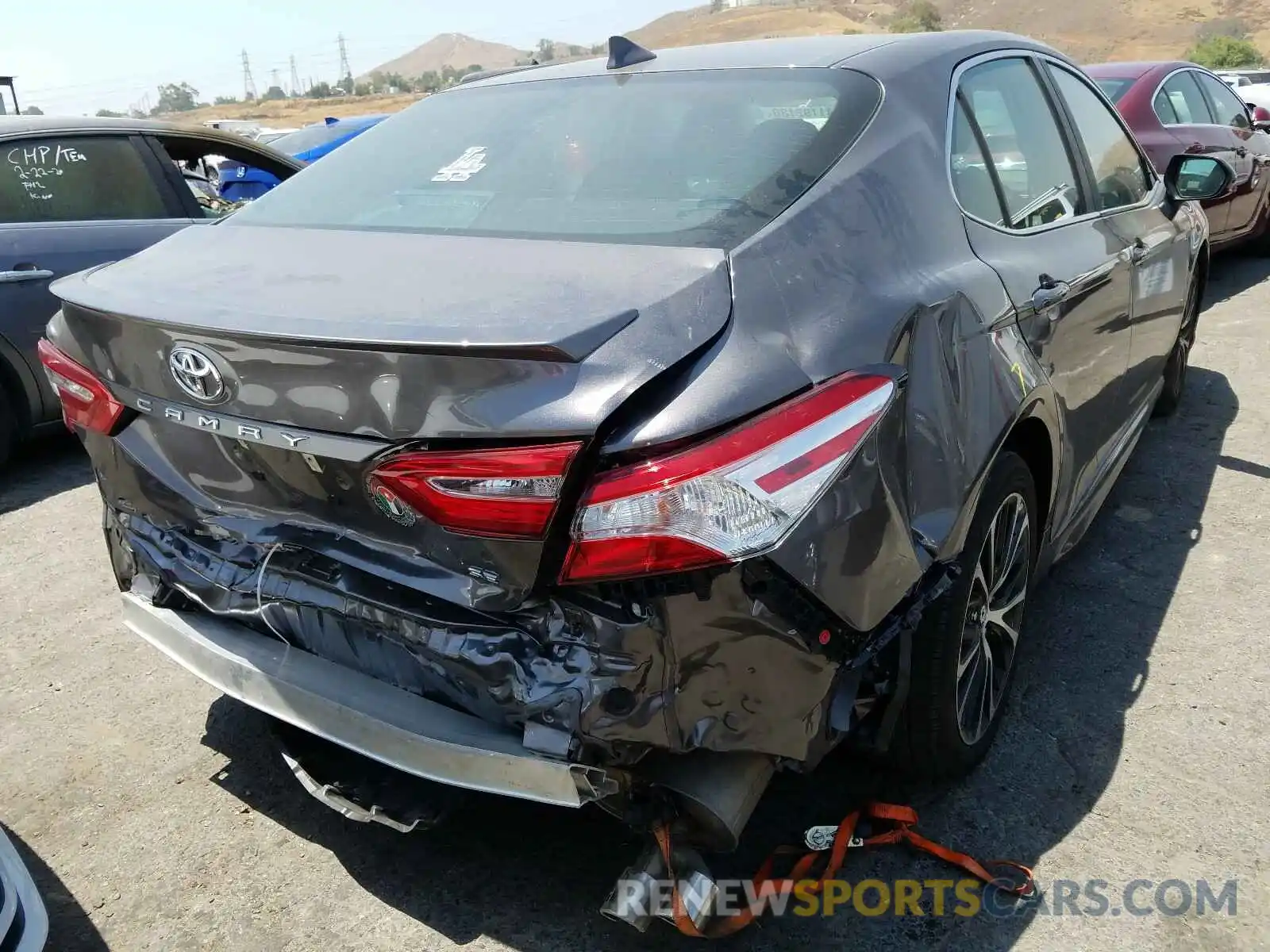 4 Photograph of a damaged car 4T1G11AK6LU913484 TOYOTA CAMRY 2020