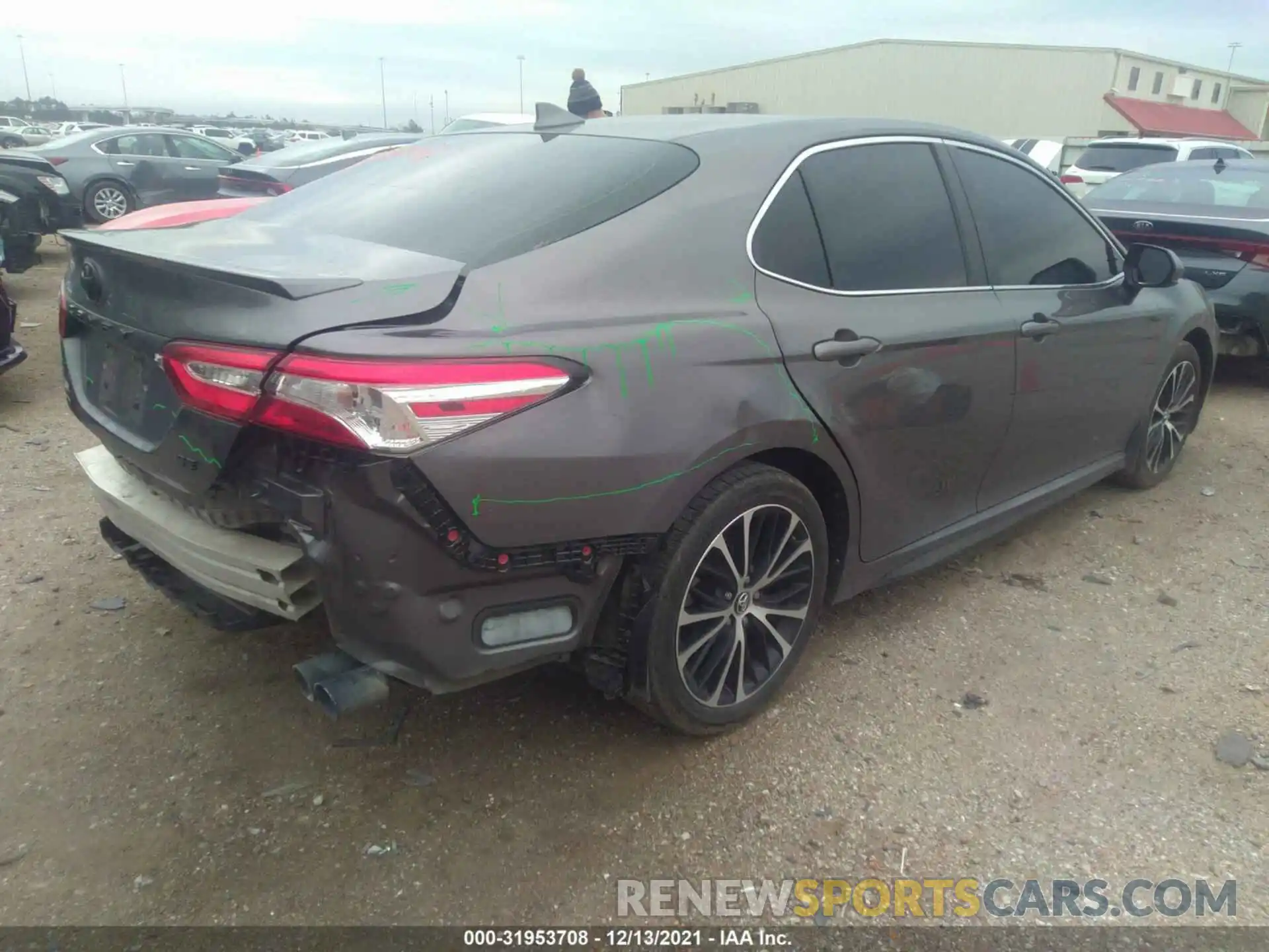 4 Photograph of a damaged car 4T1G11AK6LU915817 TOYOTA CAMRY 2020