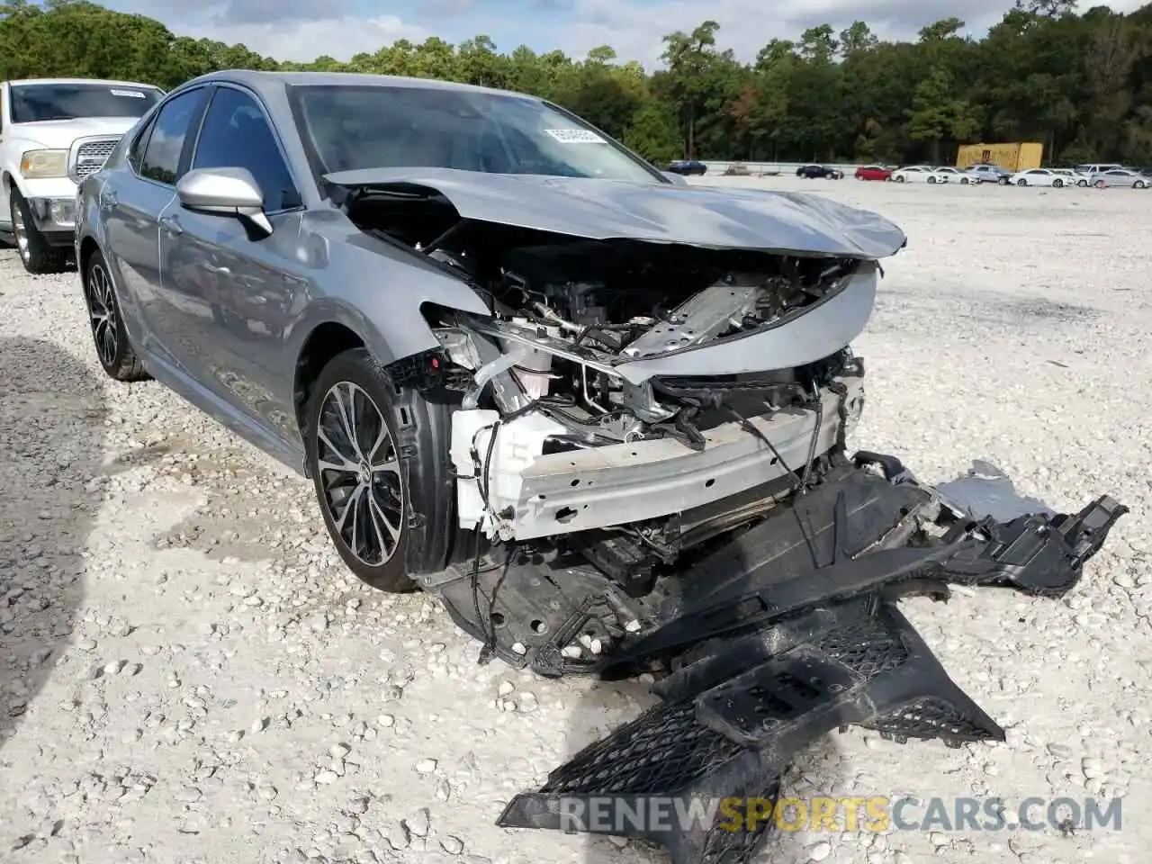 1 Photograph of a damaged car 4T1G11AK6LU916059 TOYOTA CAMRY 2020