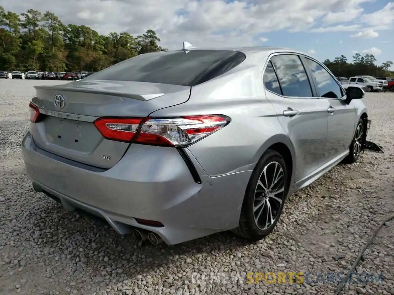 4 Photograph of a damaged car 4T1G11AK6LU916059 TOYOTA CAMRY 2020