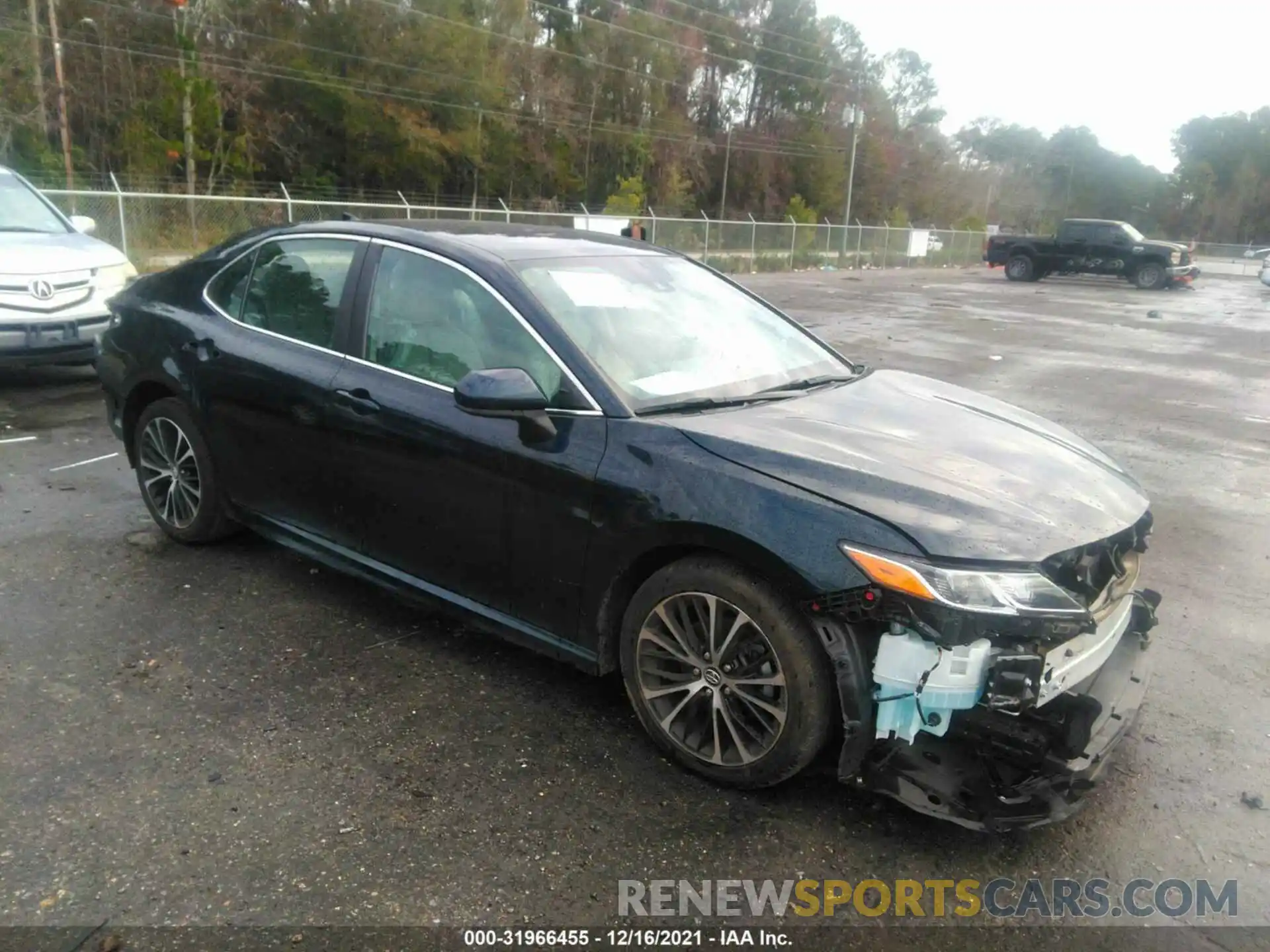 1 Photograph of a damaged car 4T1G11AK6LU916501 TOYOTA CAMRY 2020