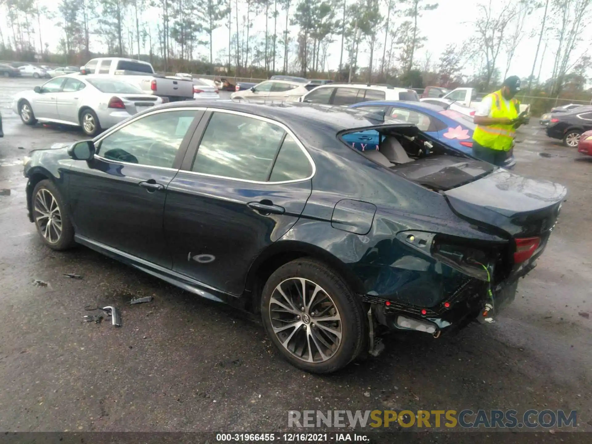 3 Photograph of a damaged car 4T1G11AK6LU916501 TOYOTA CAMRY 2020