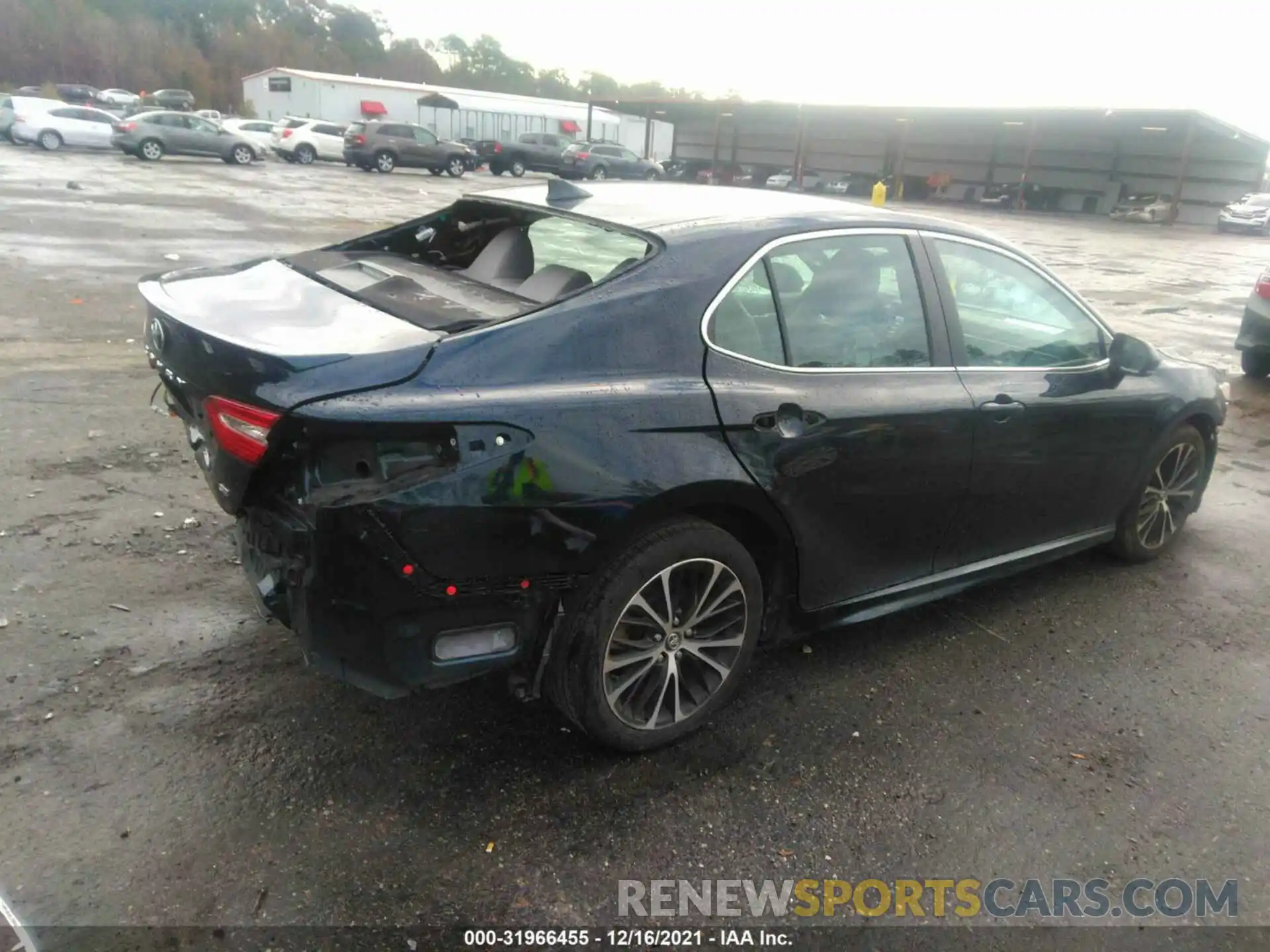 4 Photograph of a damaged car 4T1G11AK6LU916501 TOYOTA CAMRY 2020