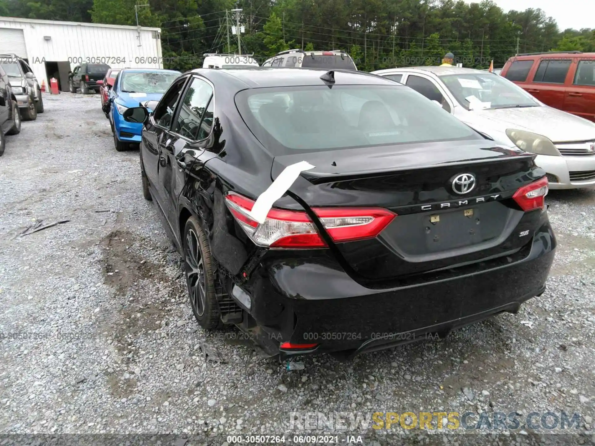 3 Photograph of a damaged car 4T1G11AK6LU916854 TOYOTA CAMRY 2020