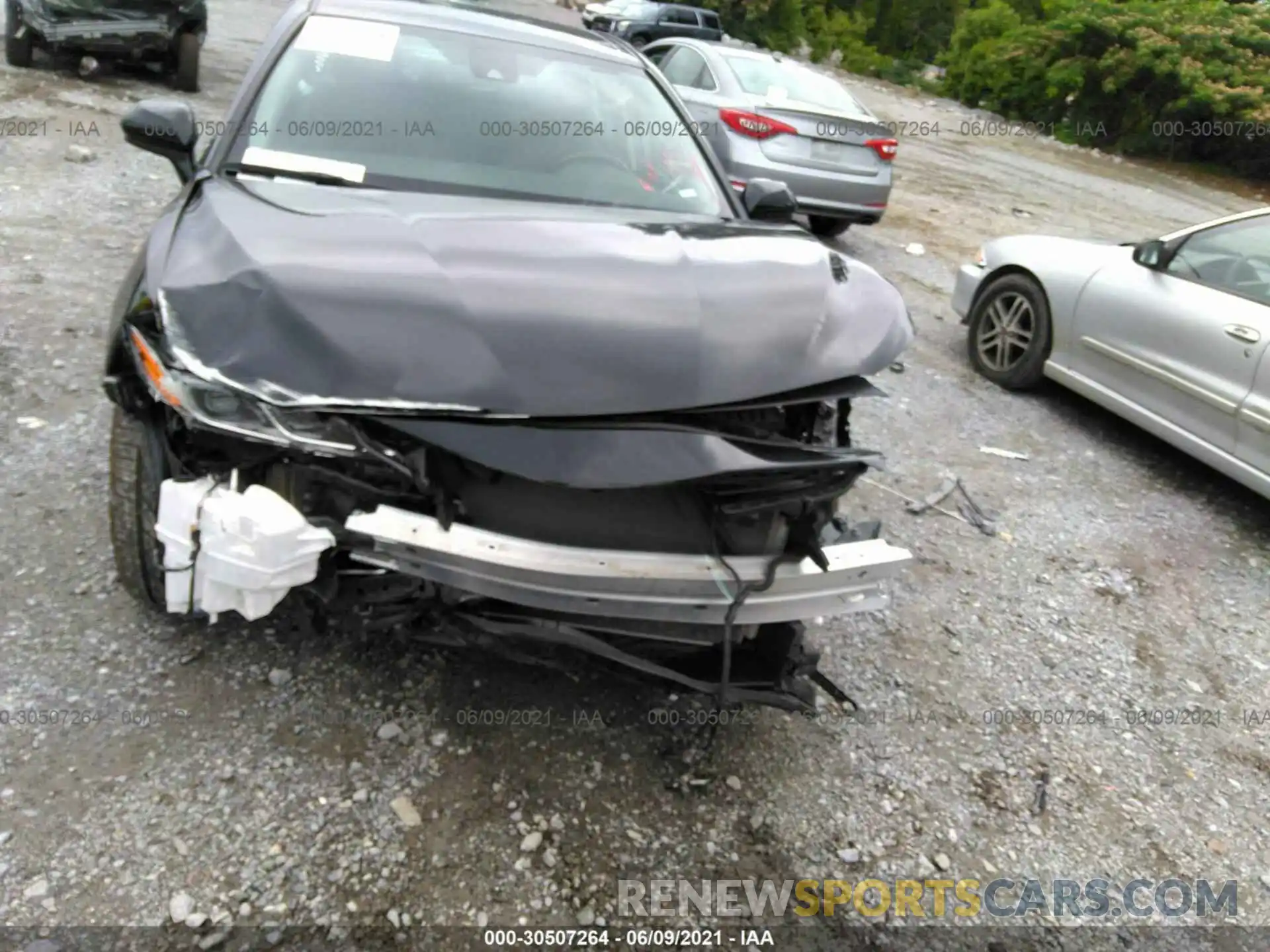 6 Photograph of a damaged car 4T1G11AK6LU916854 TOYOTA CAMRY 2020