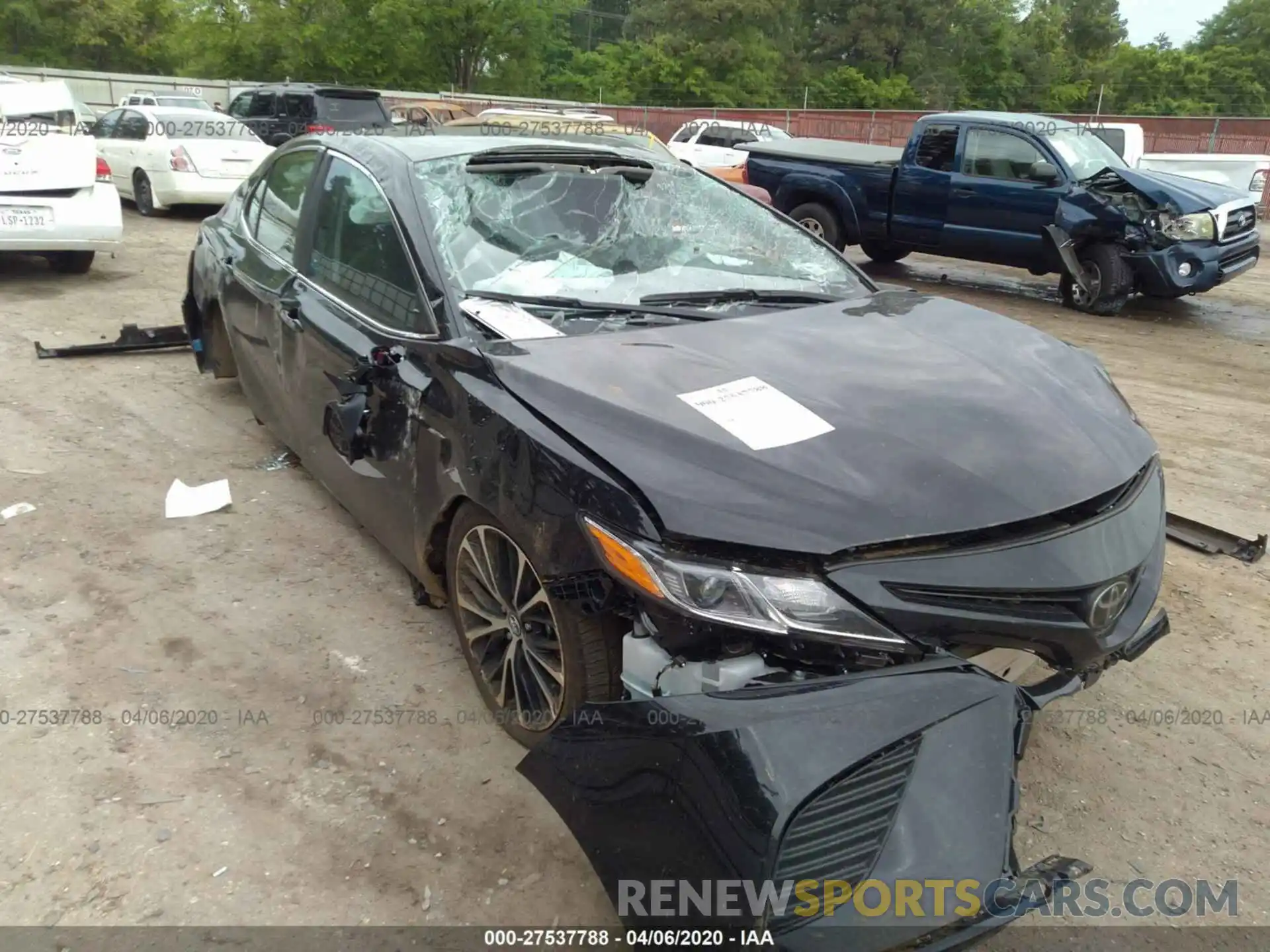 1 Photograph of a damaged car 4T1G11AK6LU918247 TOYOTA CAMRY 2020