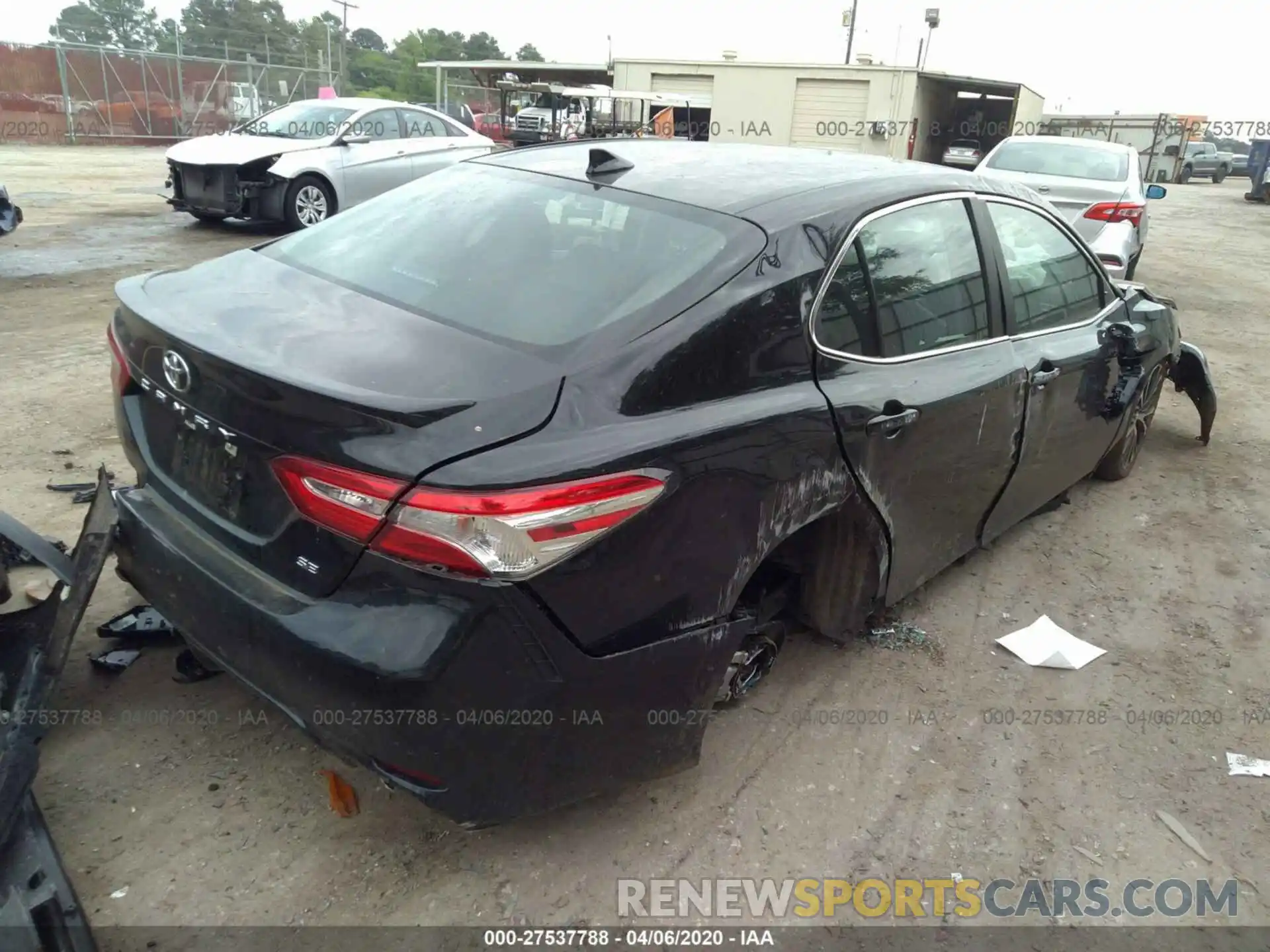 4 Photograph of a damaged car 4T1G11AK6LU918247 TOYOTA CAMRY 2020