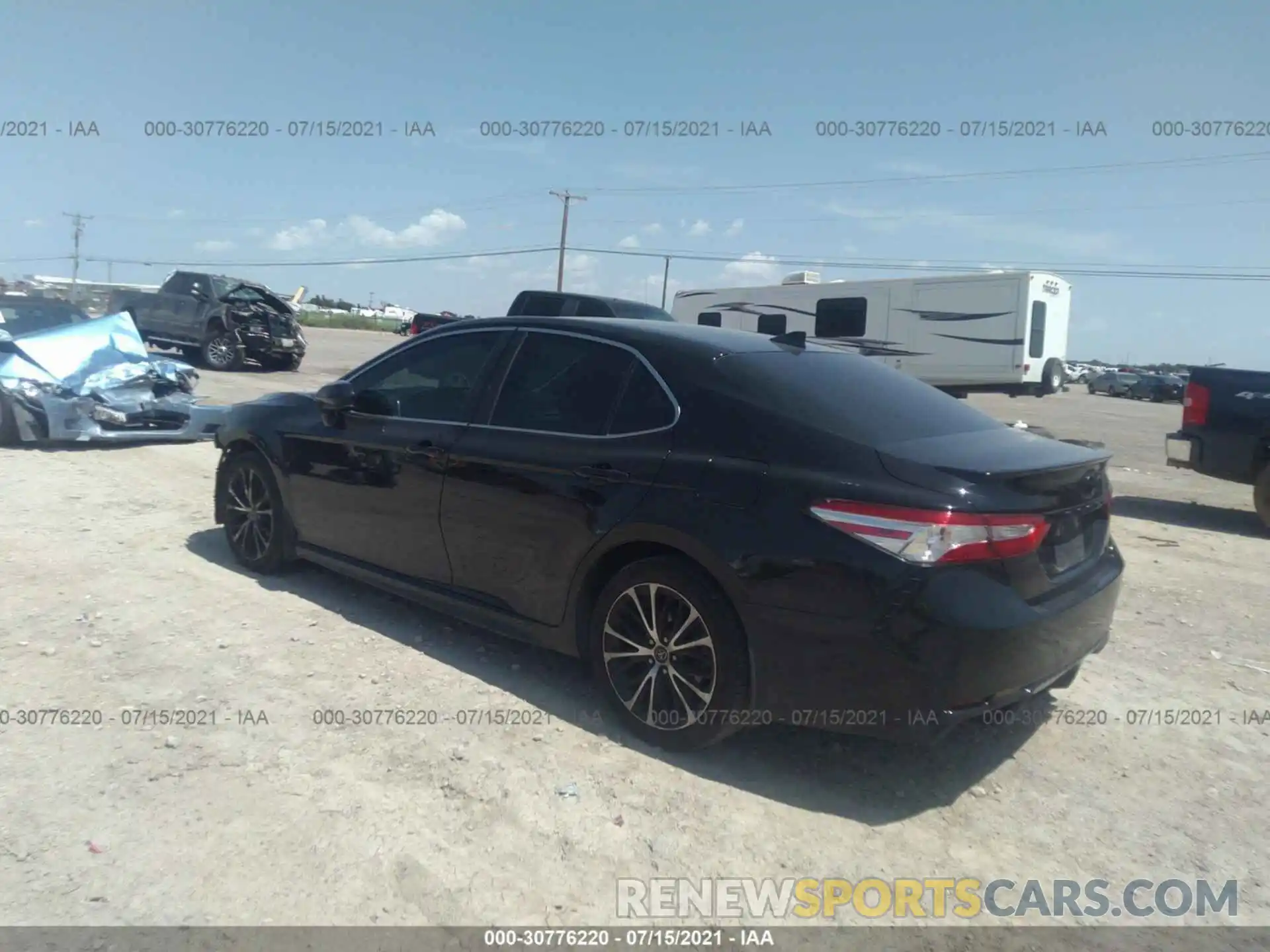 3 Photograph of a damaged car 4T1G11AK6LU920158 TOYOTA CAMRY 2020