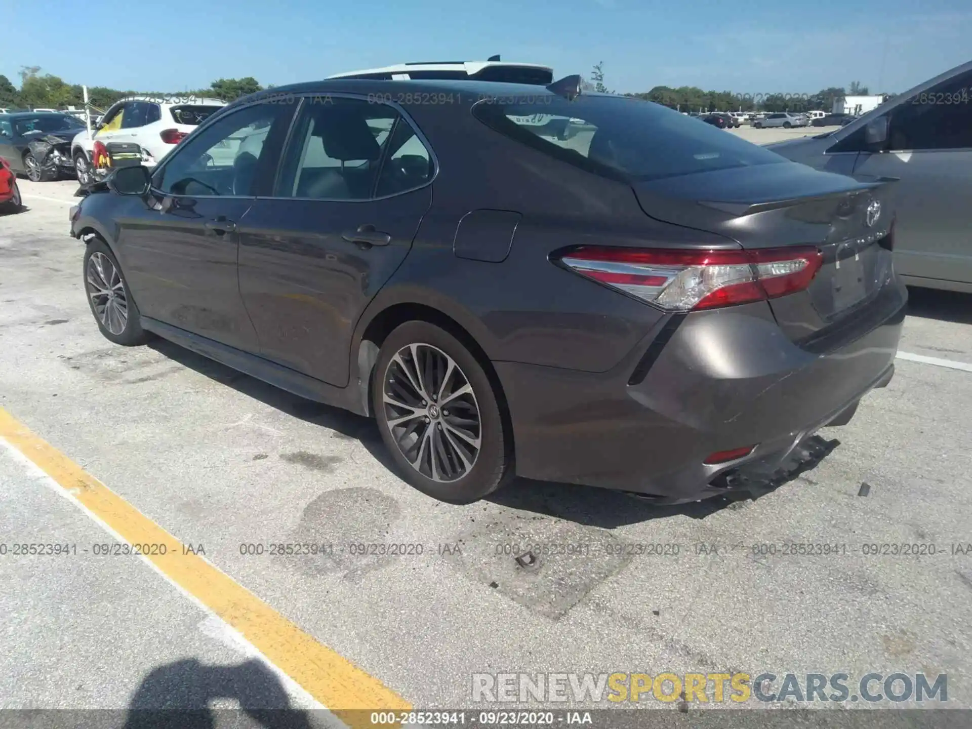 3 Photograph of a damaged car 4T1G11AK6LU920841 TOYOTA CAMRY 2020