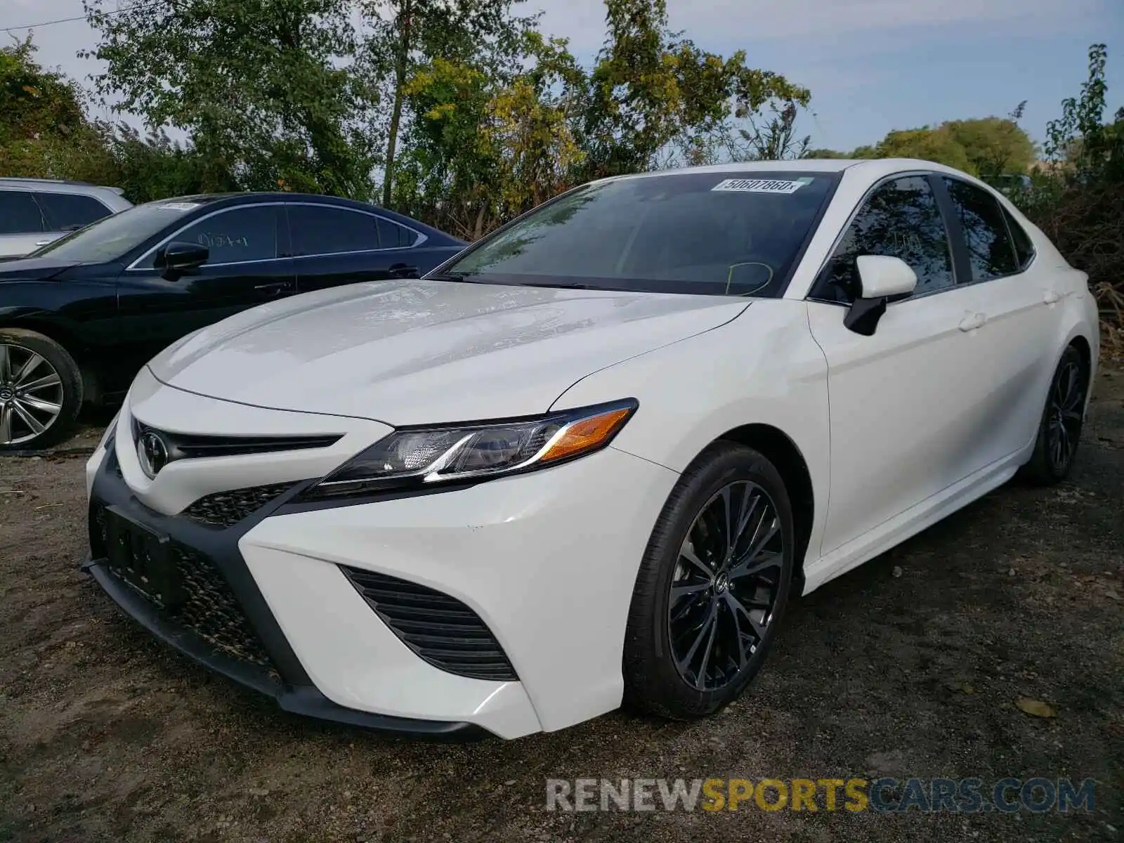 2 Photograph of a damaged car 4T1G11AK6LU925103 TOYOTA CAMRY 2020