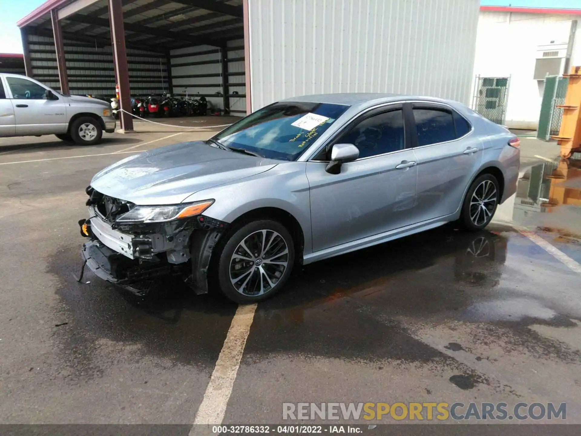 4 Photograph of a damaged car 4T1G11AK6LU925120 TOYOTA CAMRY 2020